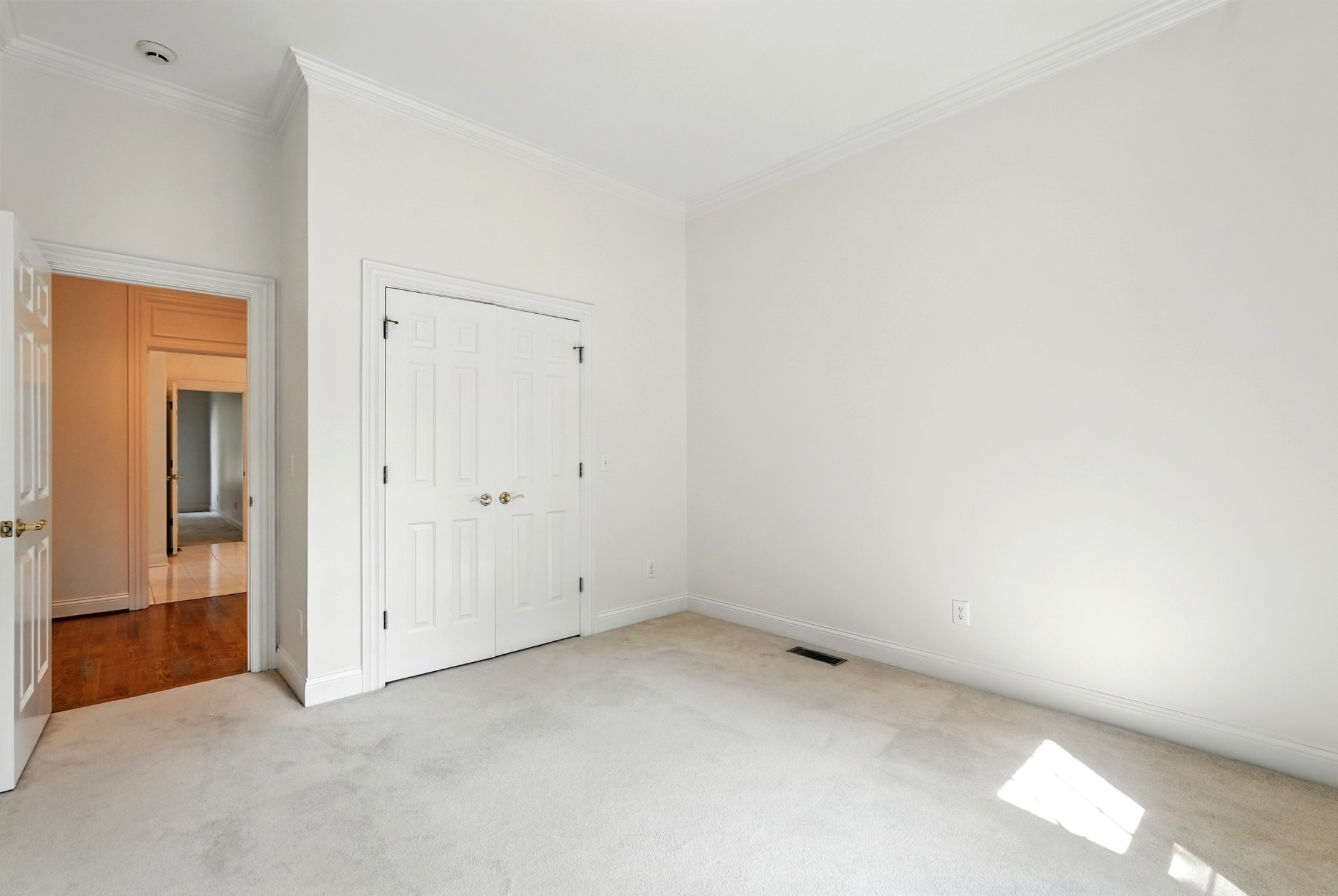 205 Belclaire Pl