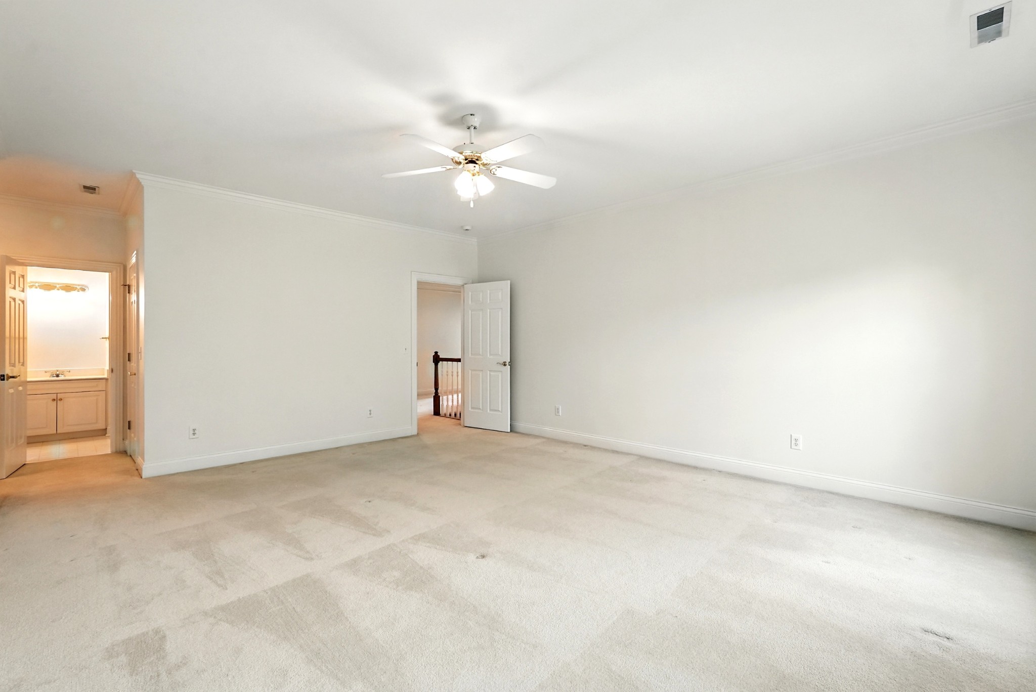 205 Belclaire Pl