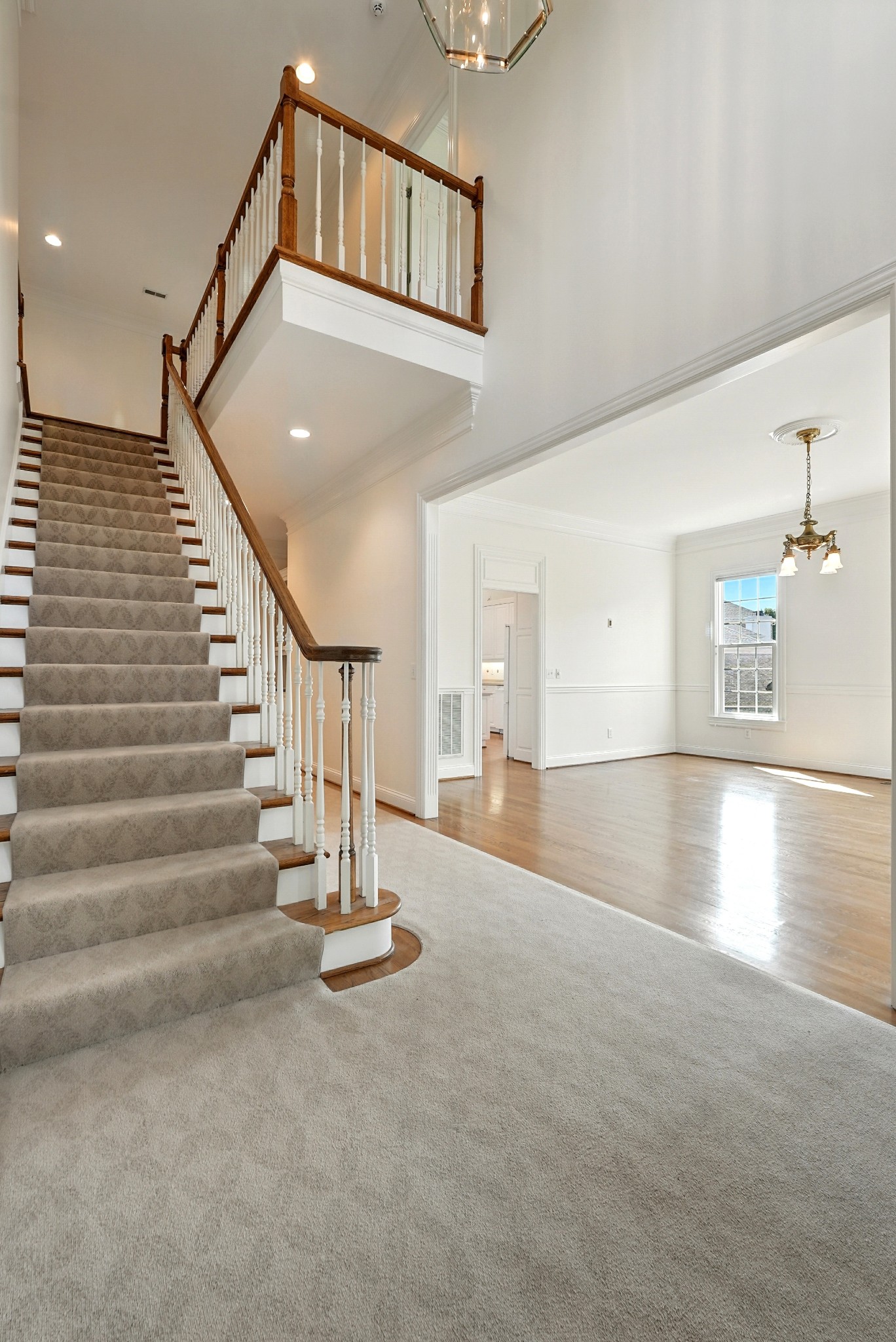 205 Belclaire Pl