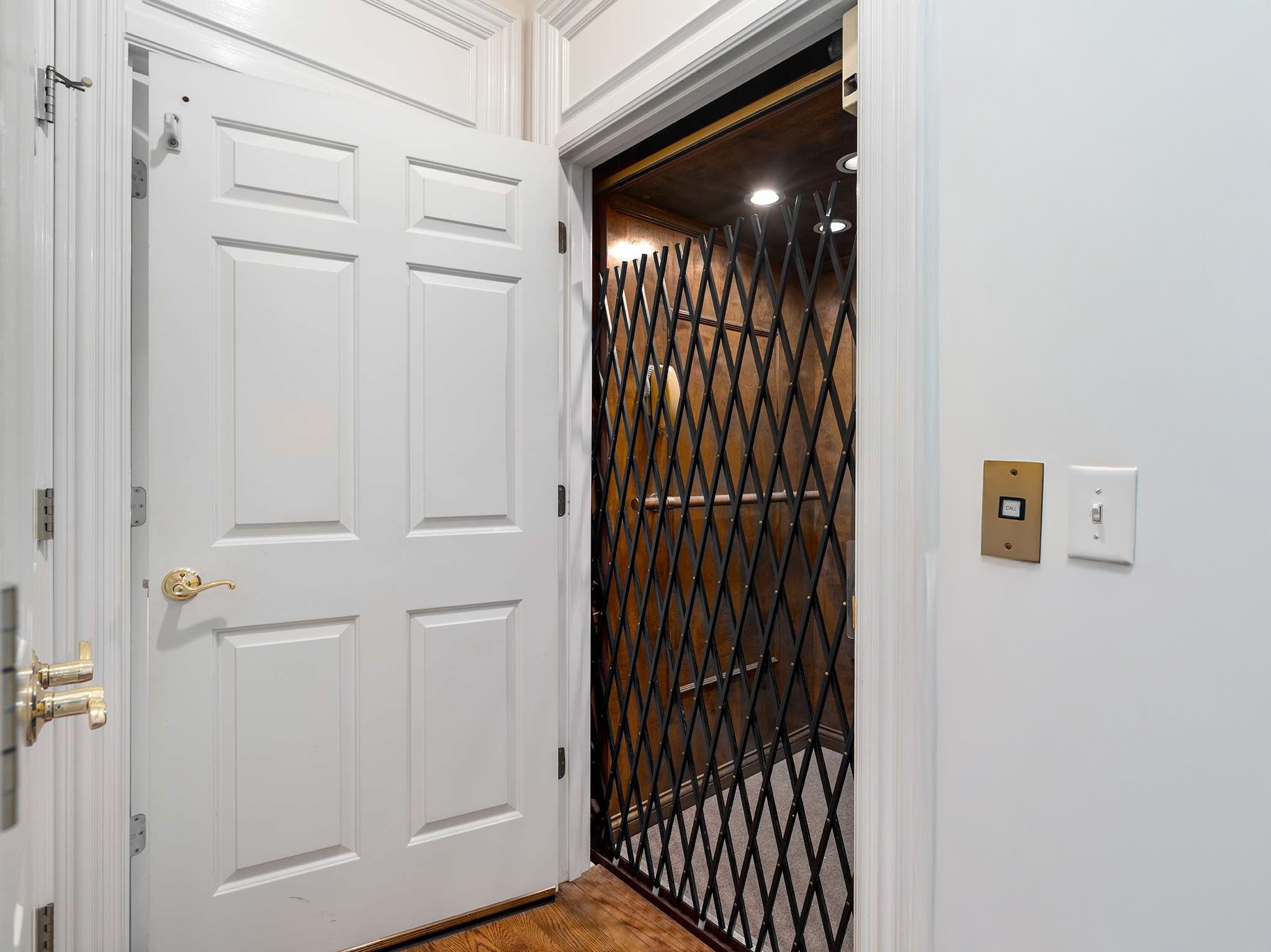 205 Belclaire Pl