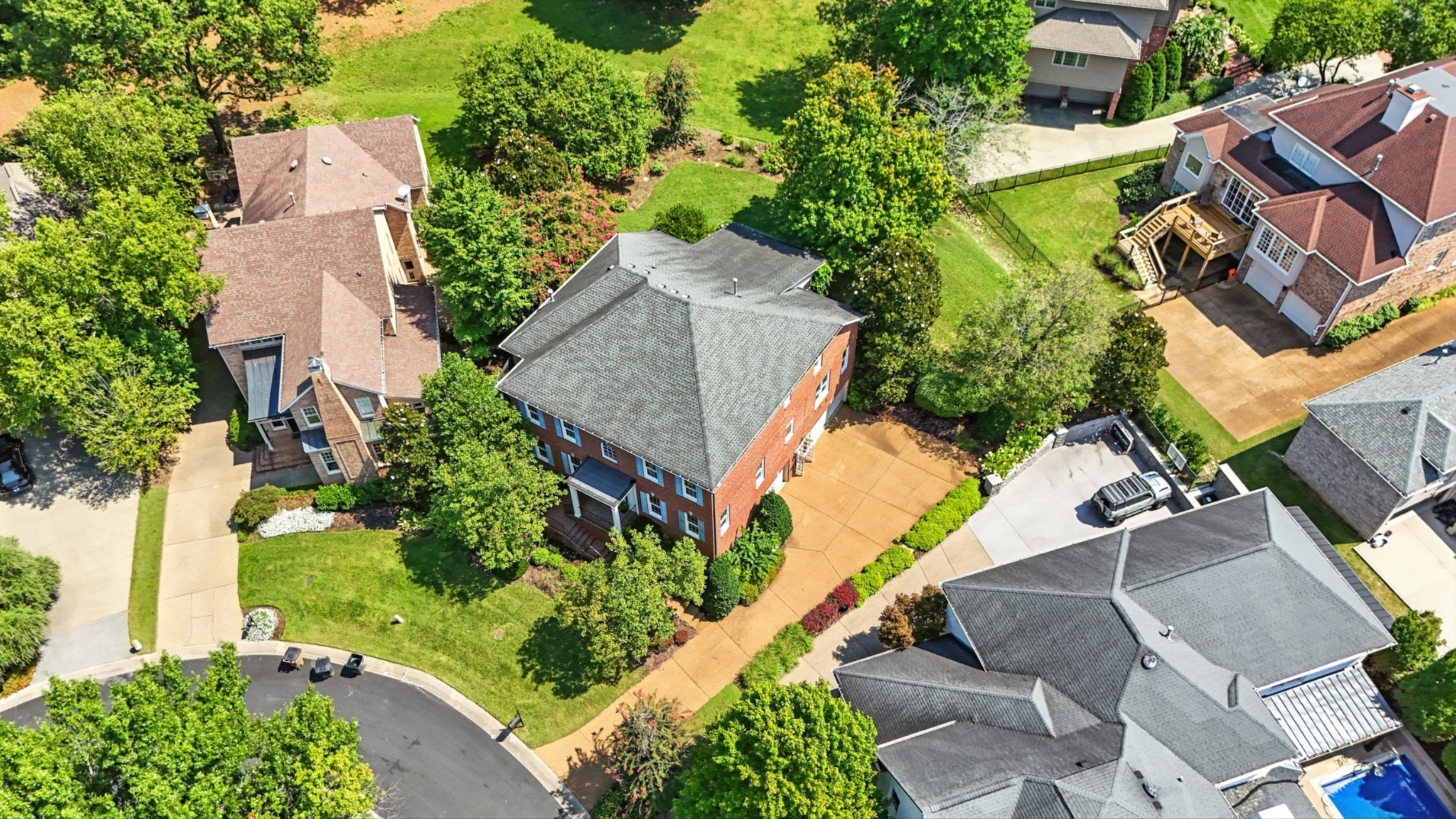 205 Belclaire Pl