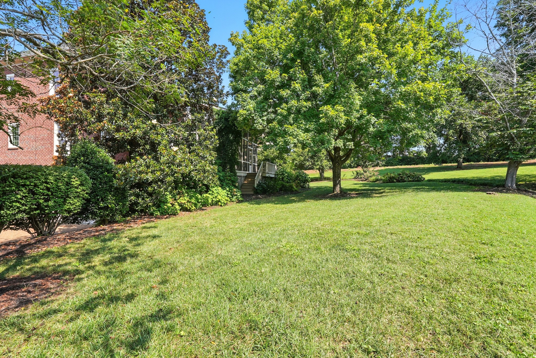 205 Belclaire Pl