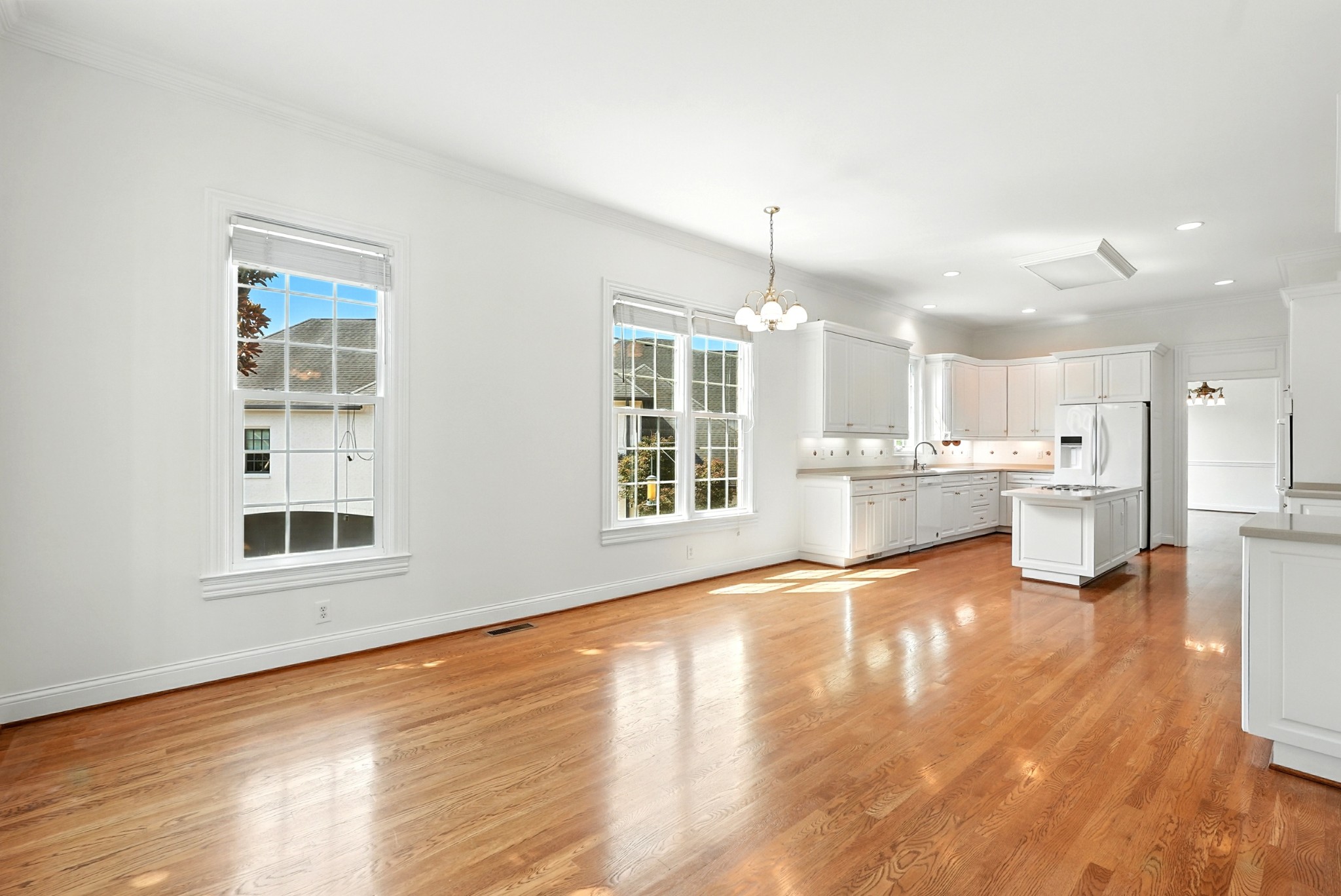 205 Belclaire Pl