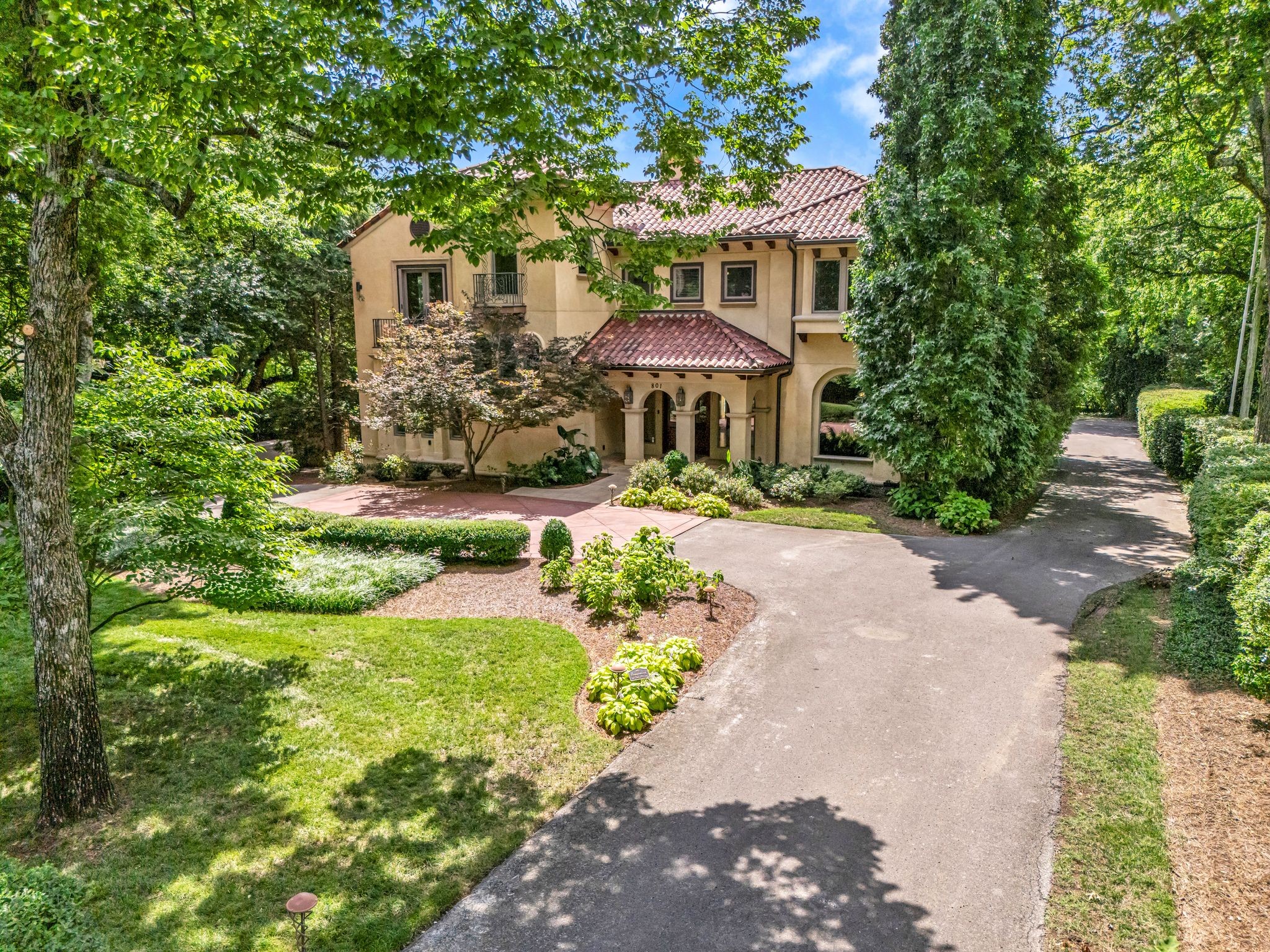 801 South Wilson Blvd