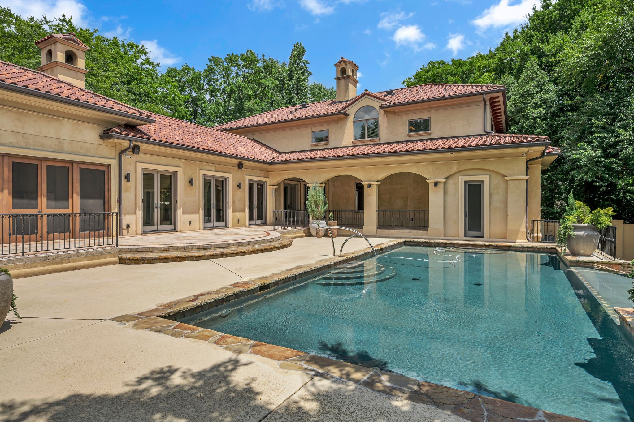 801 South Wilson Blvd