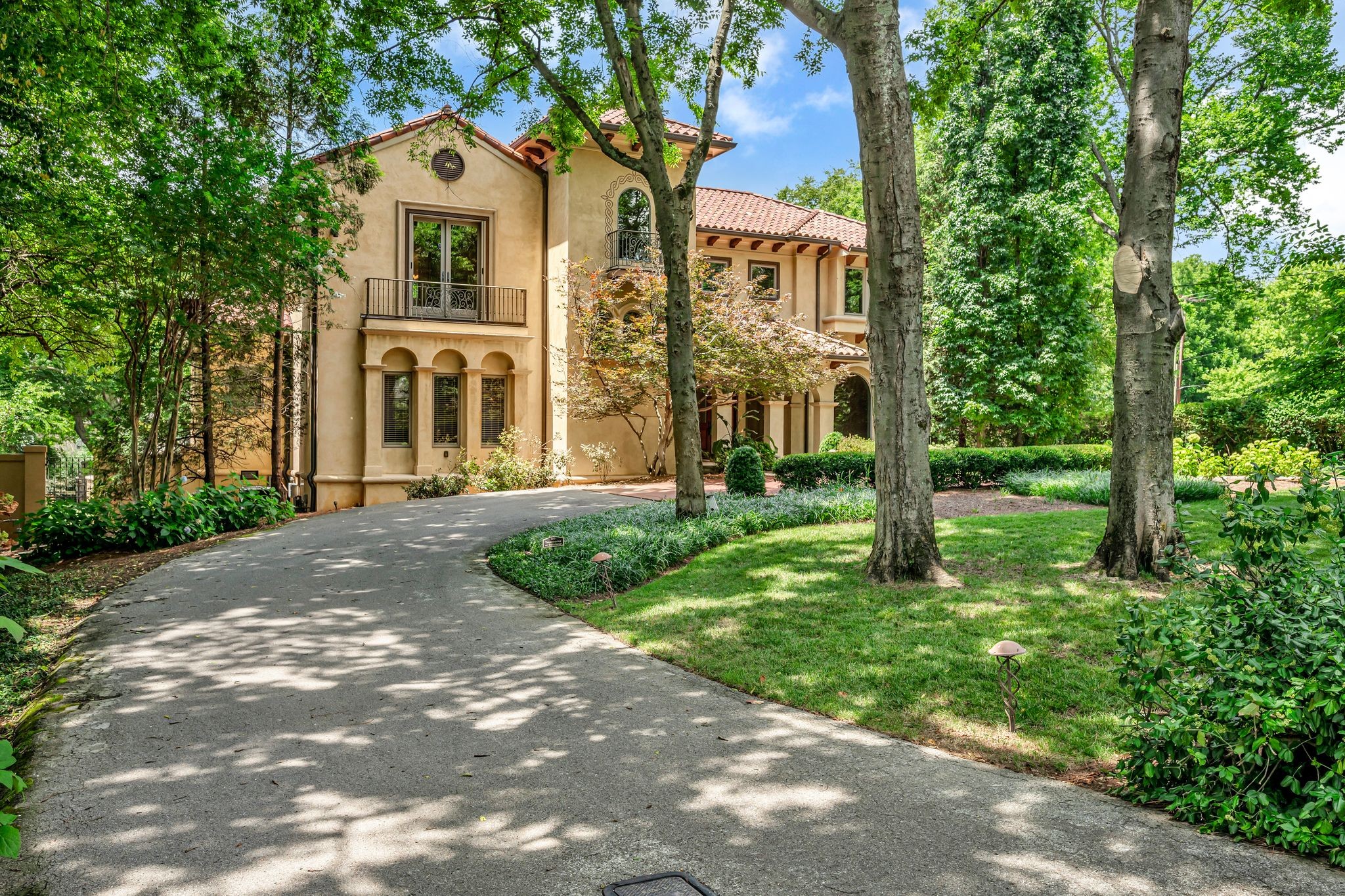 801 South Wilson Blvd