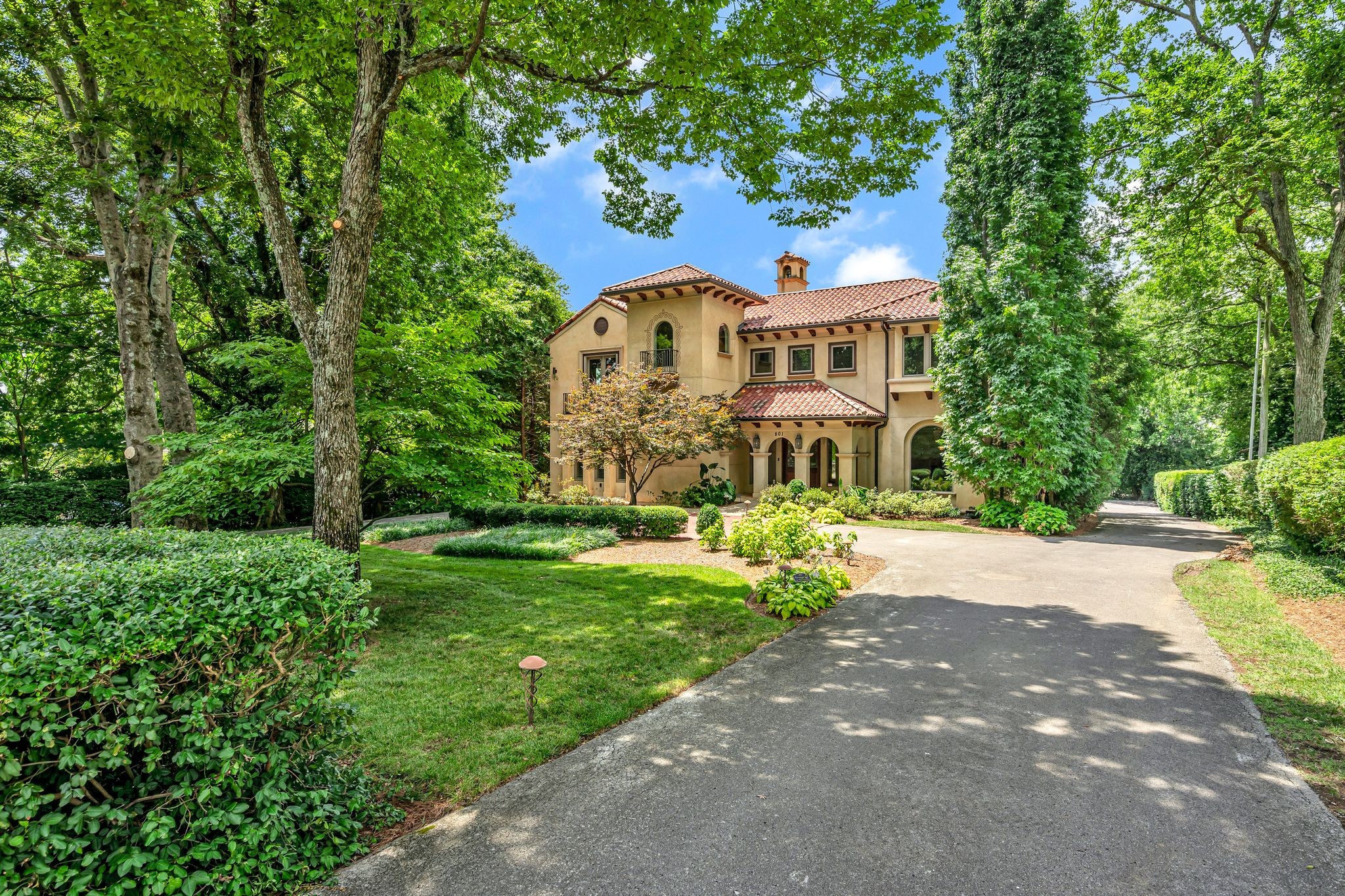 801 South Wilson Blvd