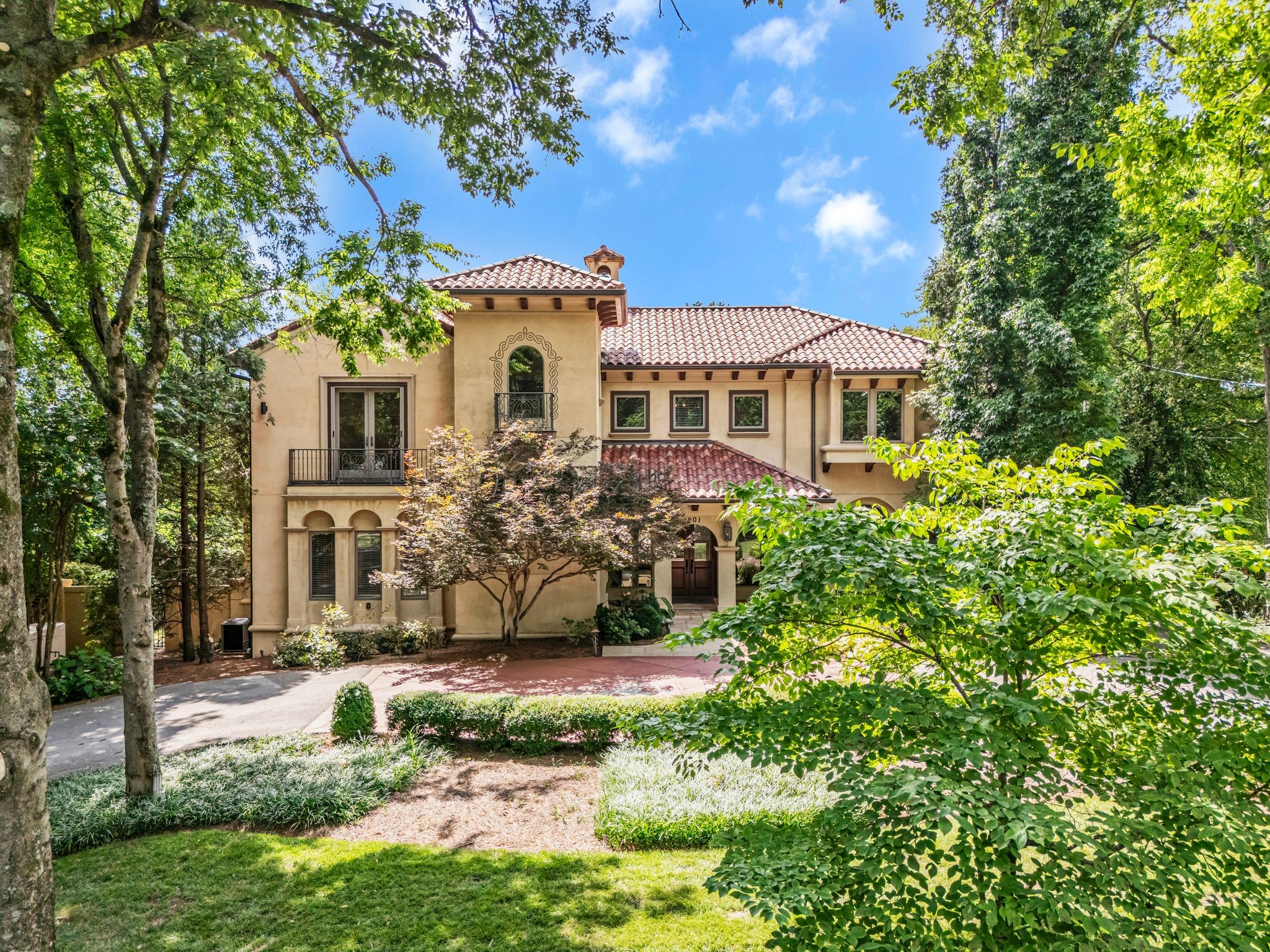 801 South Wilson Blvd