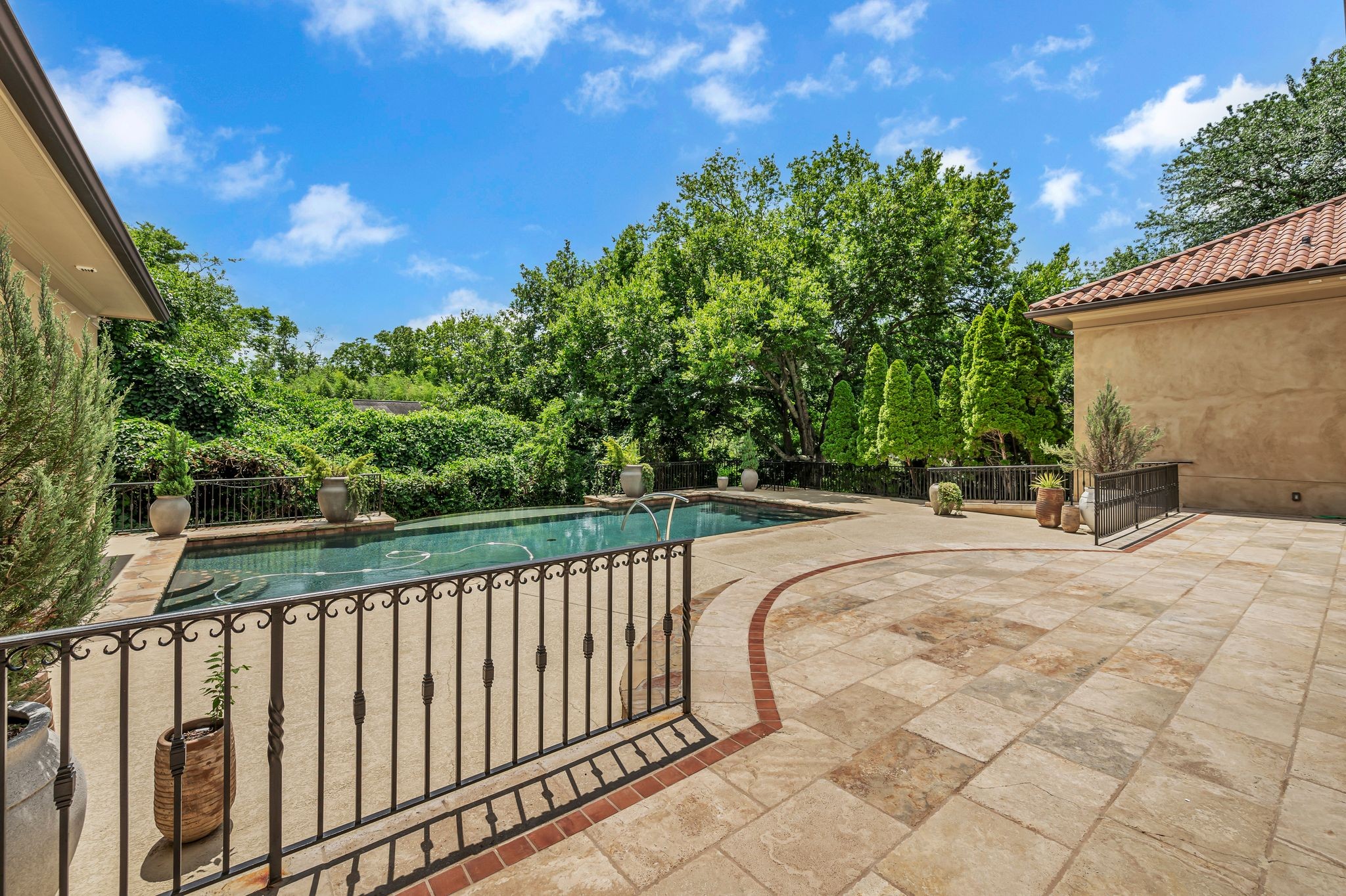 801 South Wilson Blvd