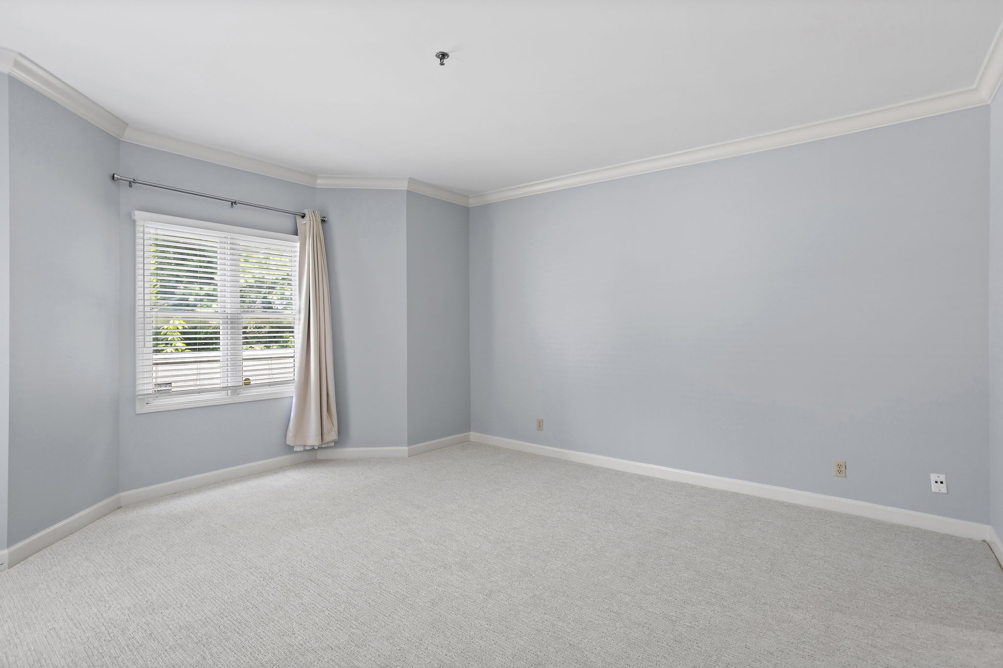 3818 West End Ave Unit: 111