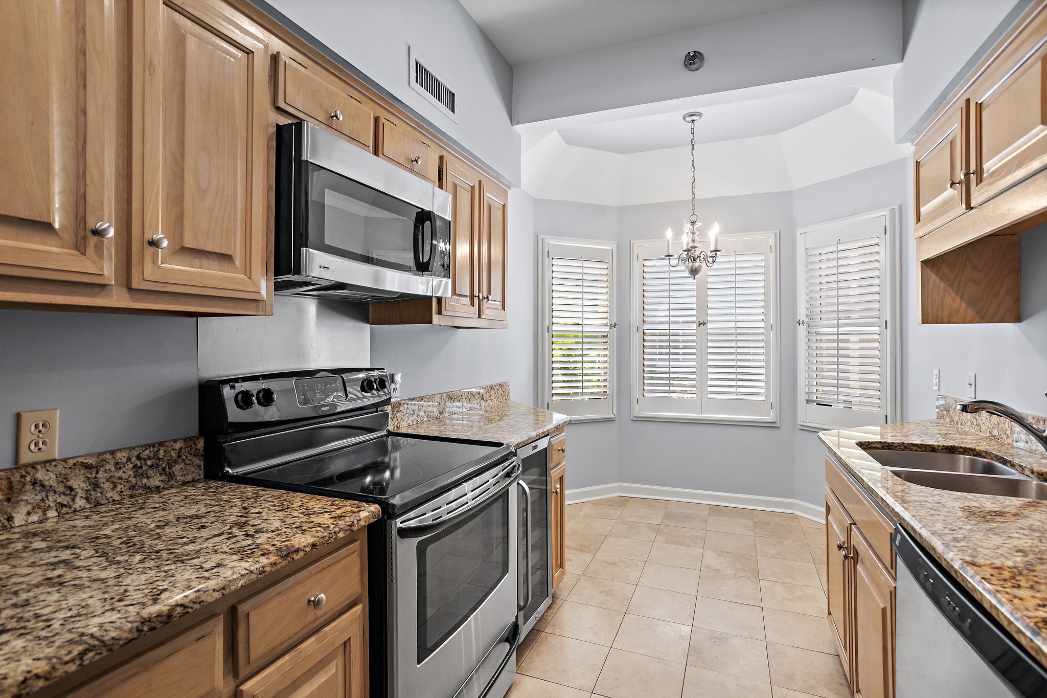 3818 West End Ave Unit: 111