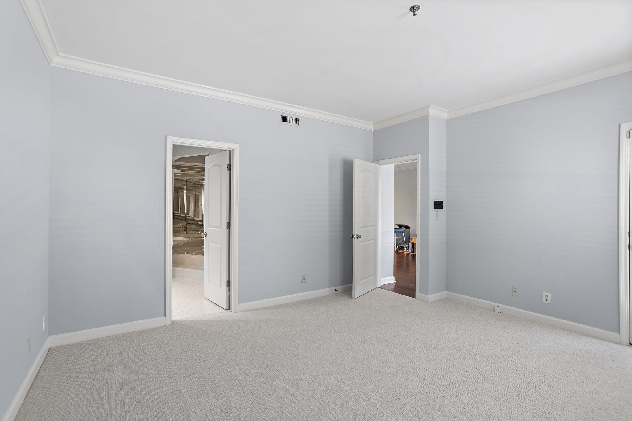 3818 West End Ave Unit: 111