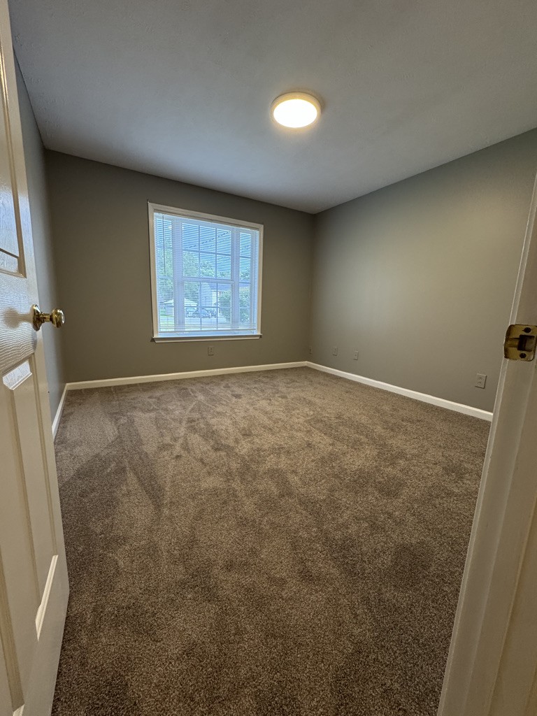 109 Mead Ave