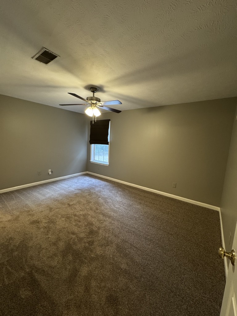 109 Mead Ave