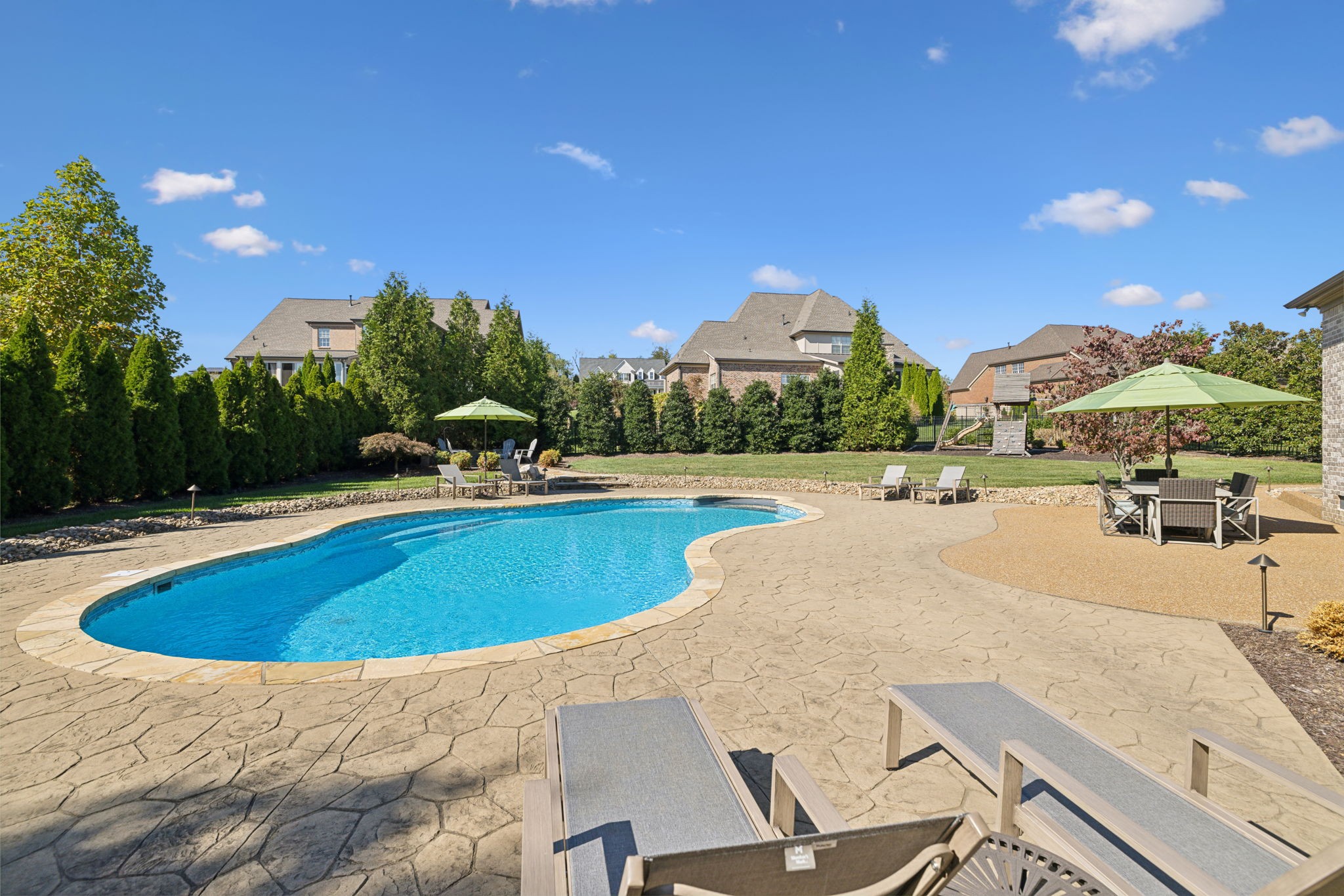 1841 Tiverton Pl