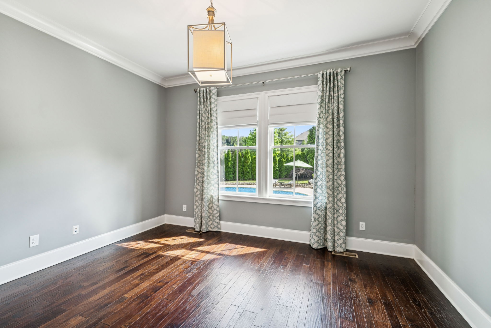 1841 Tiverton Pl