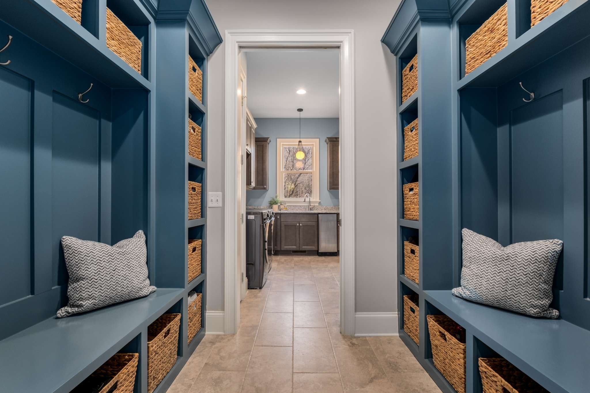 1236 Saxon Dr
