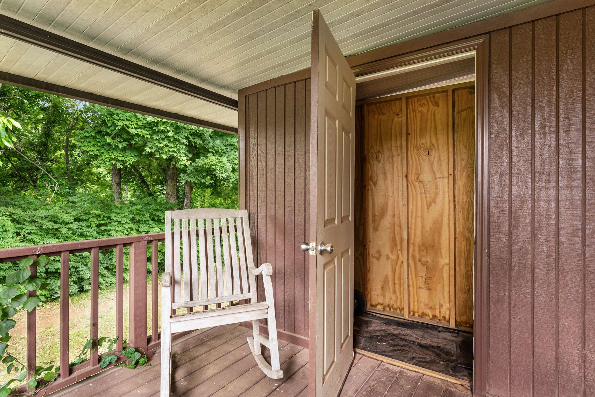 434 Deer Lake Dr