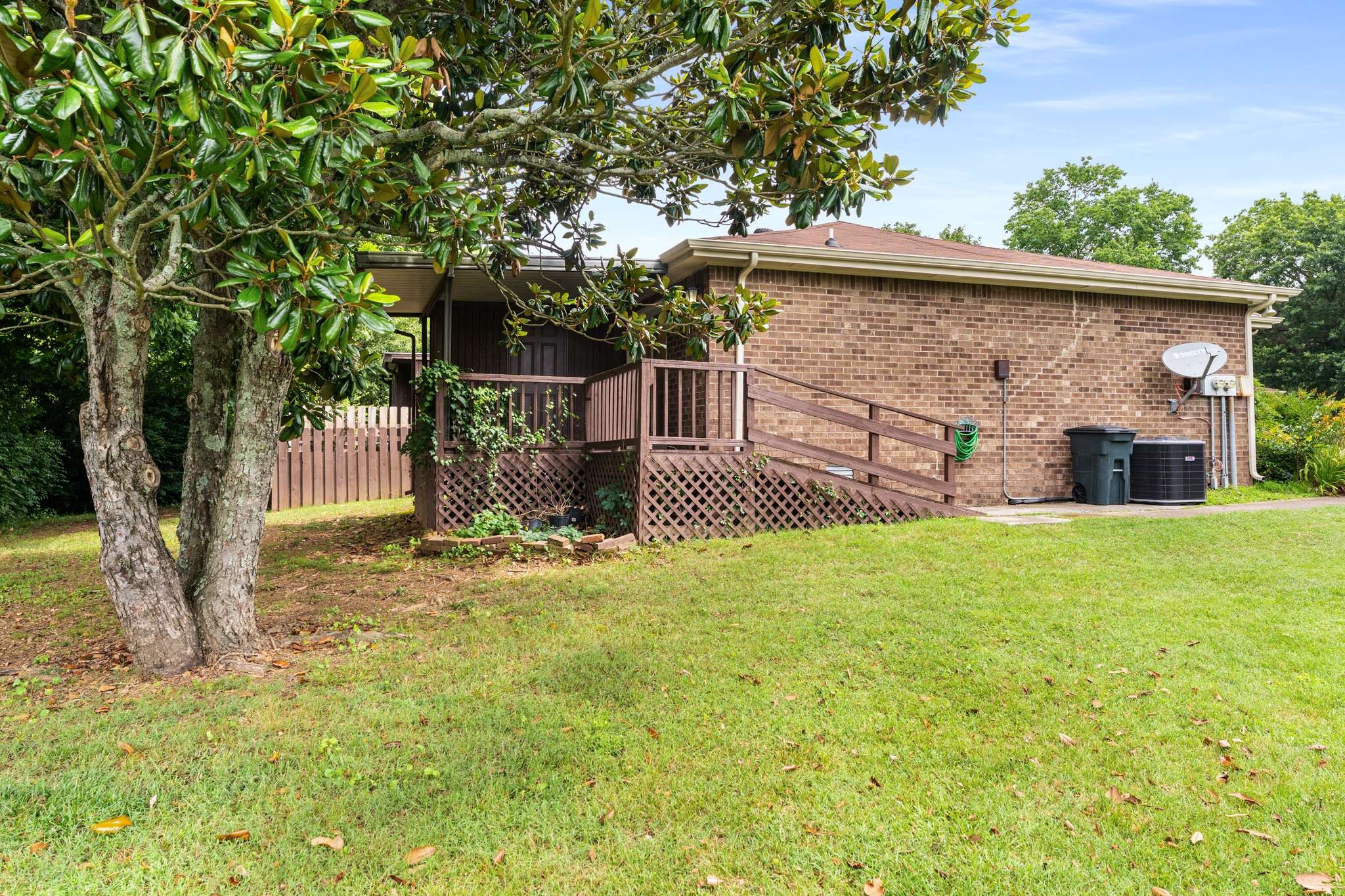 434 Deer Lake Dr