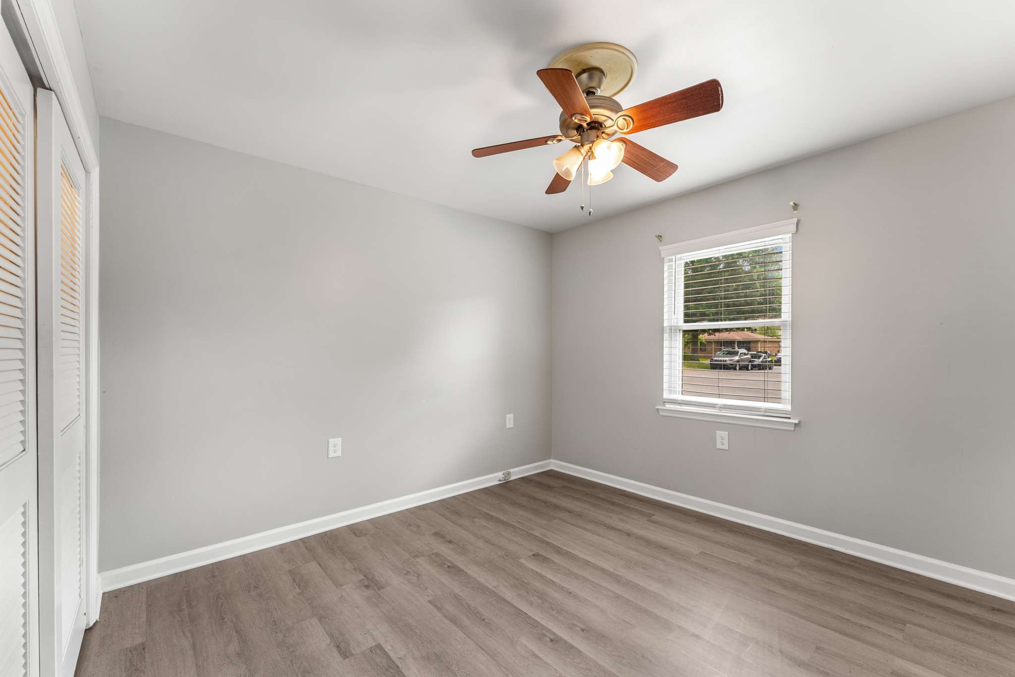434 Deer Lake Dr