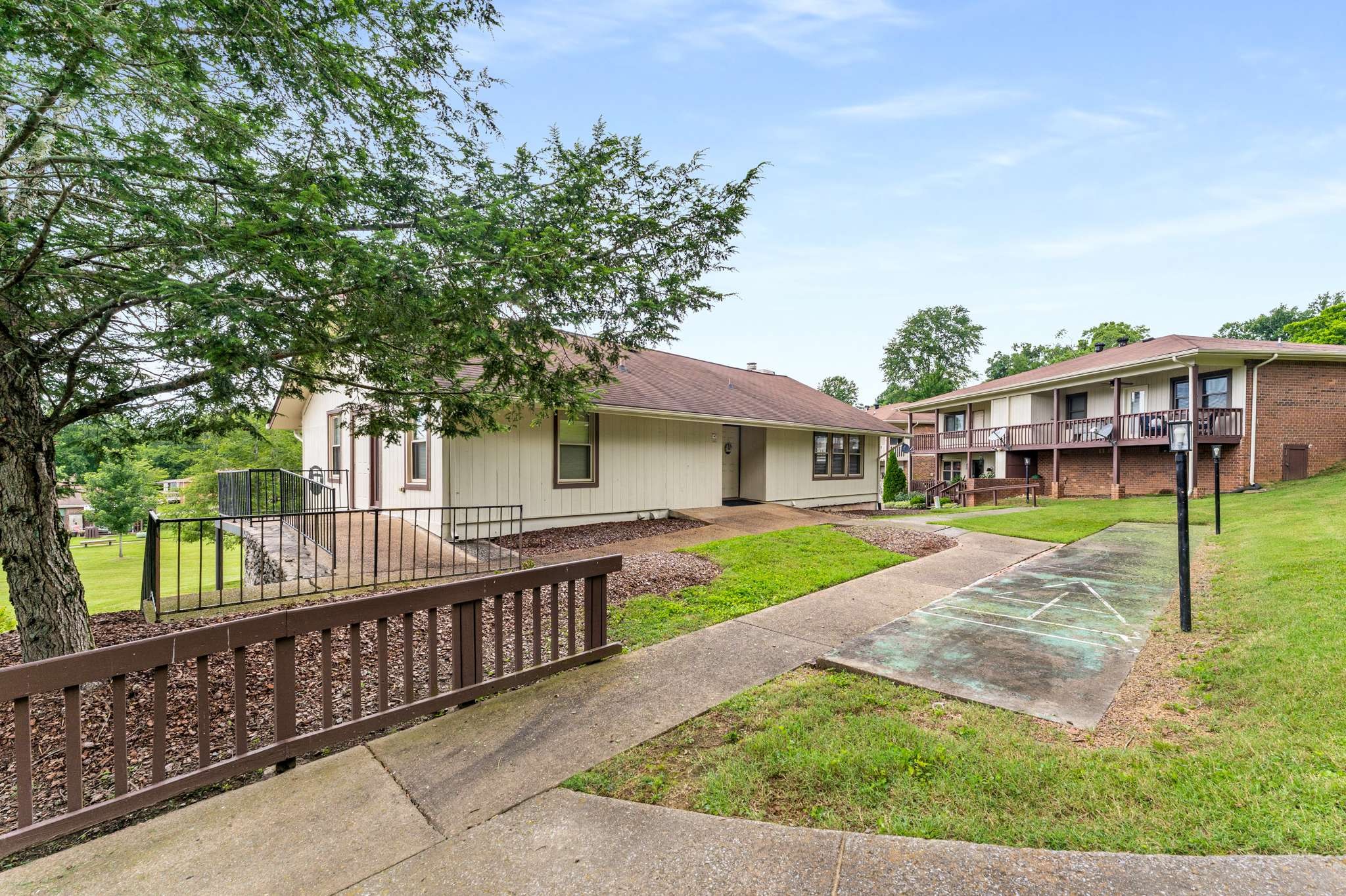 434 Deer Lake Dr