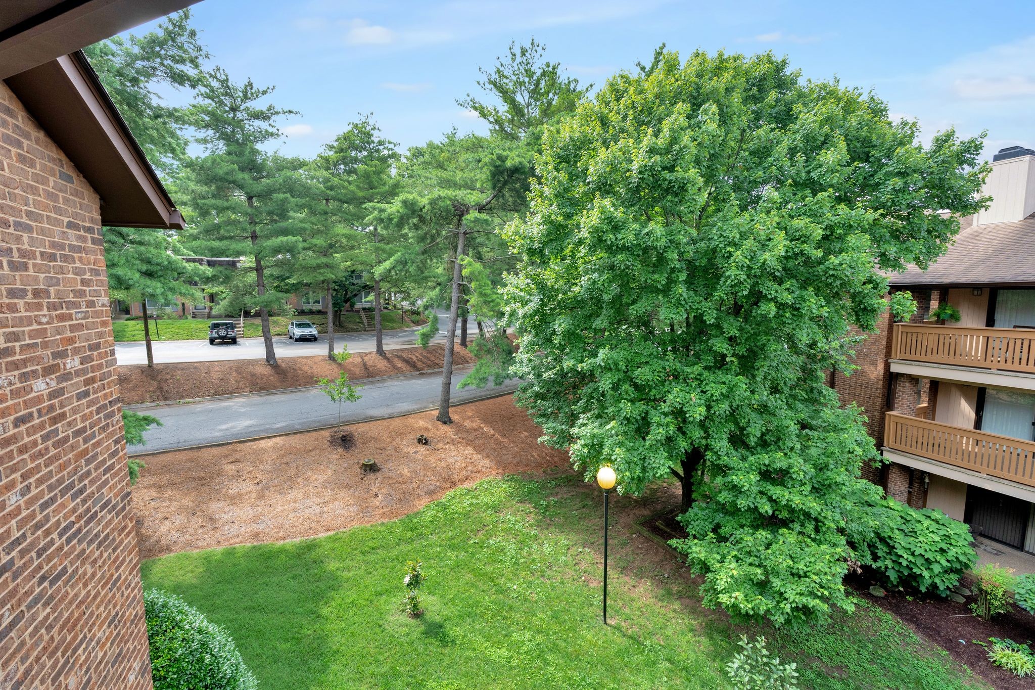 123 Hillsboro Pl