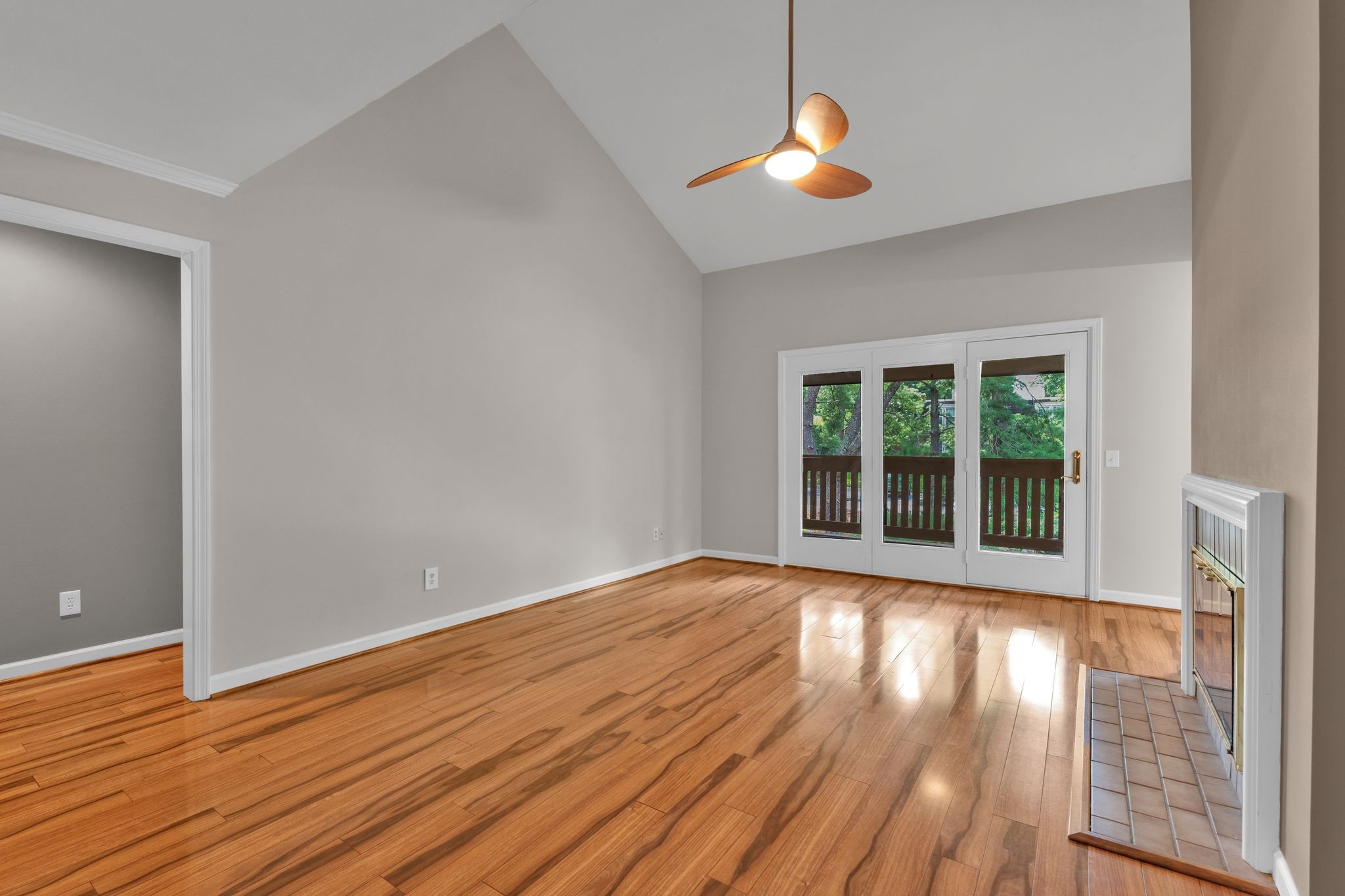 123 Hillsboro Pl