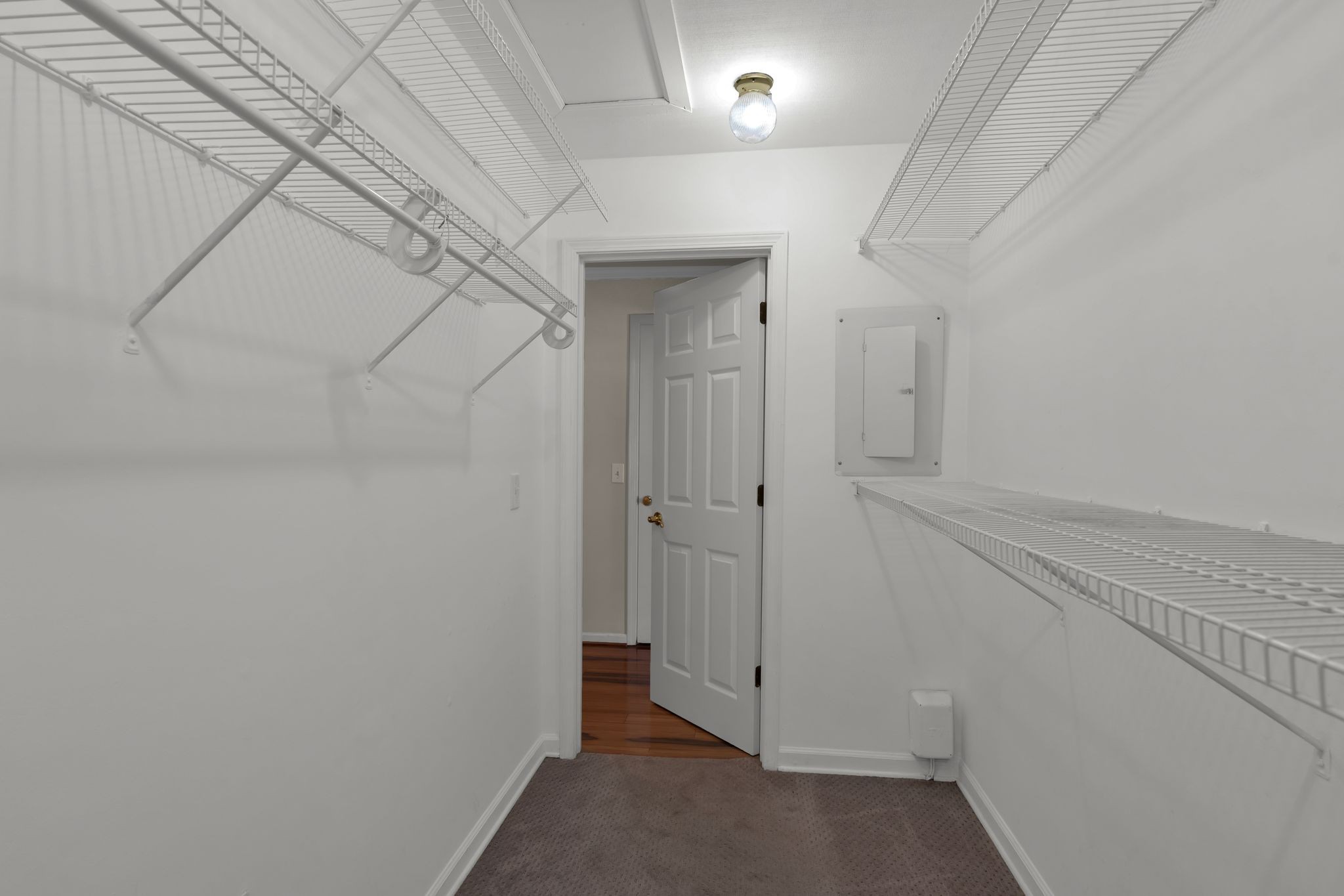 123 Hillsboro Pl
