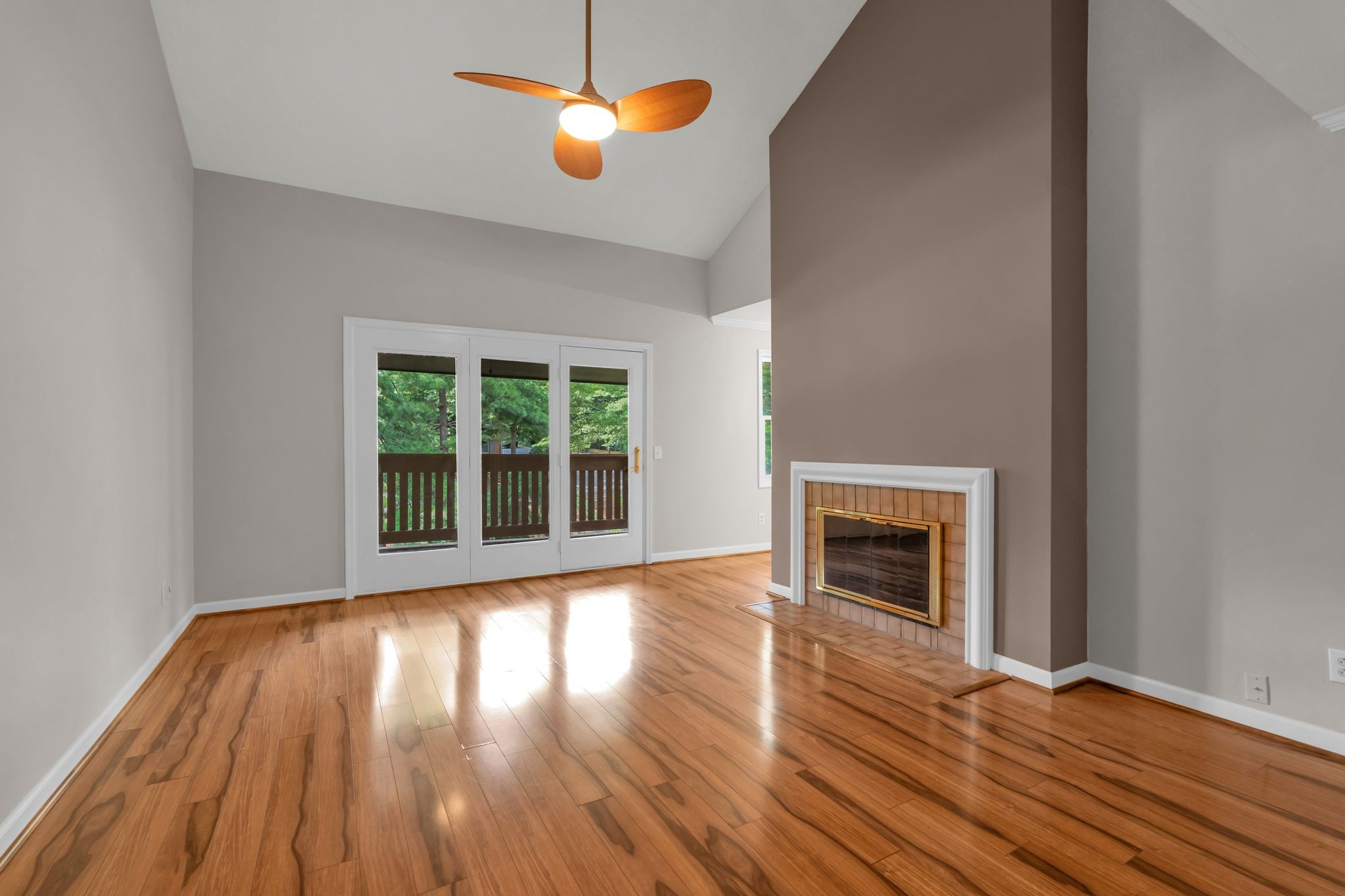 123 Hillsboro Pl