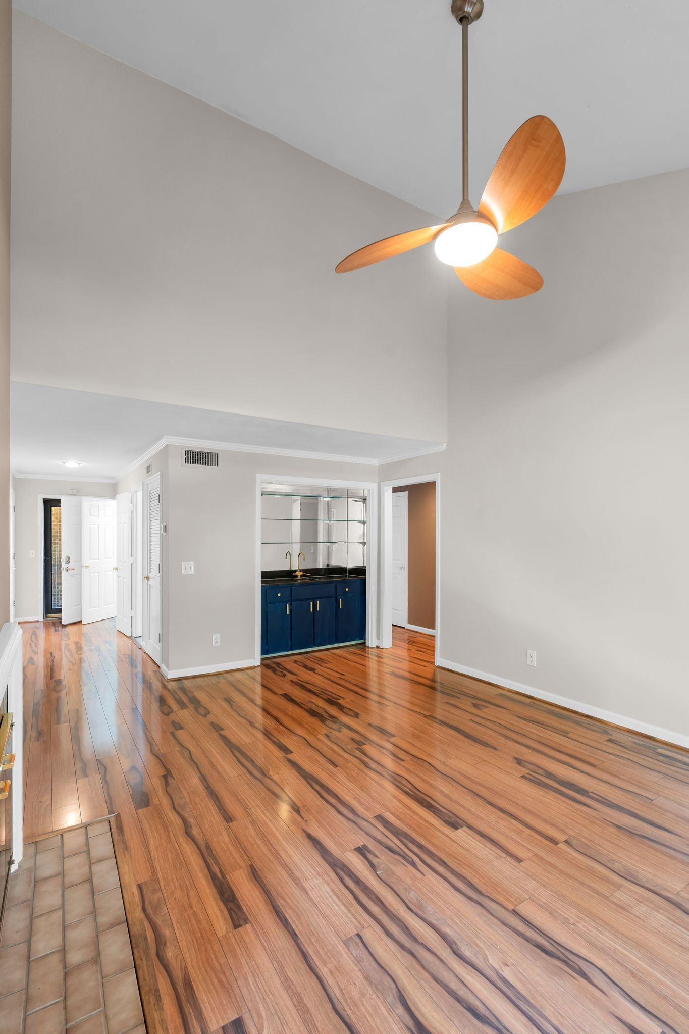 123 Hillsboro Pl