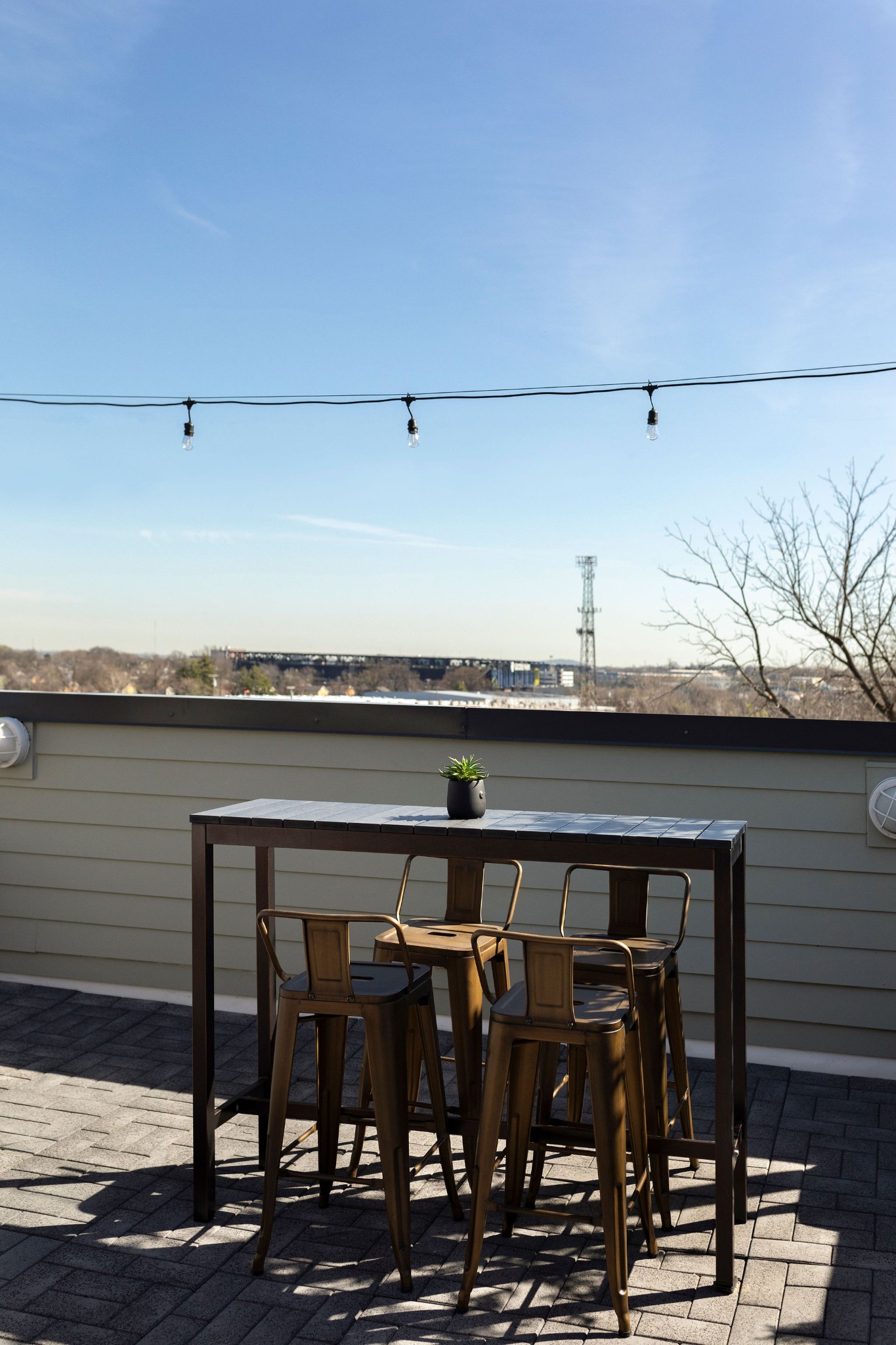 2513 White Ave Unit: 1