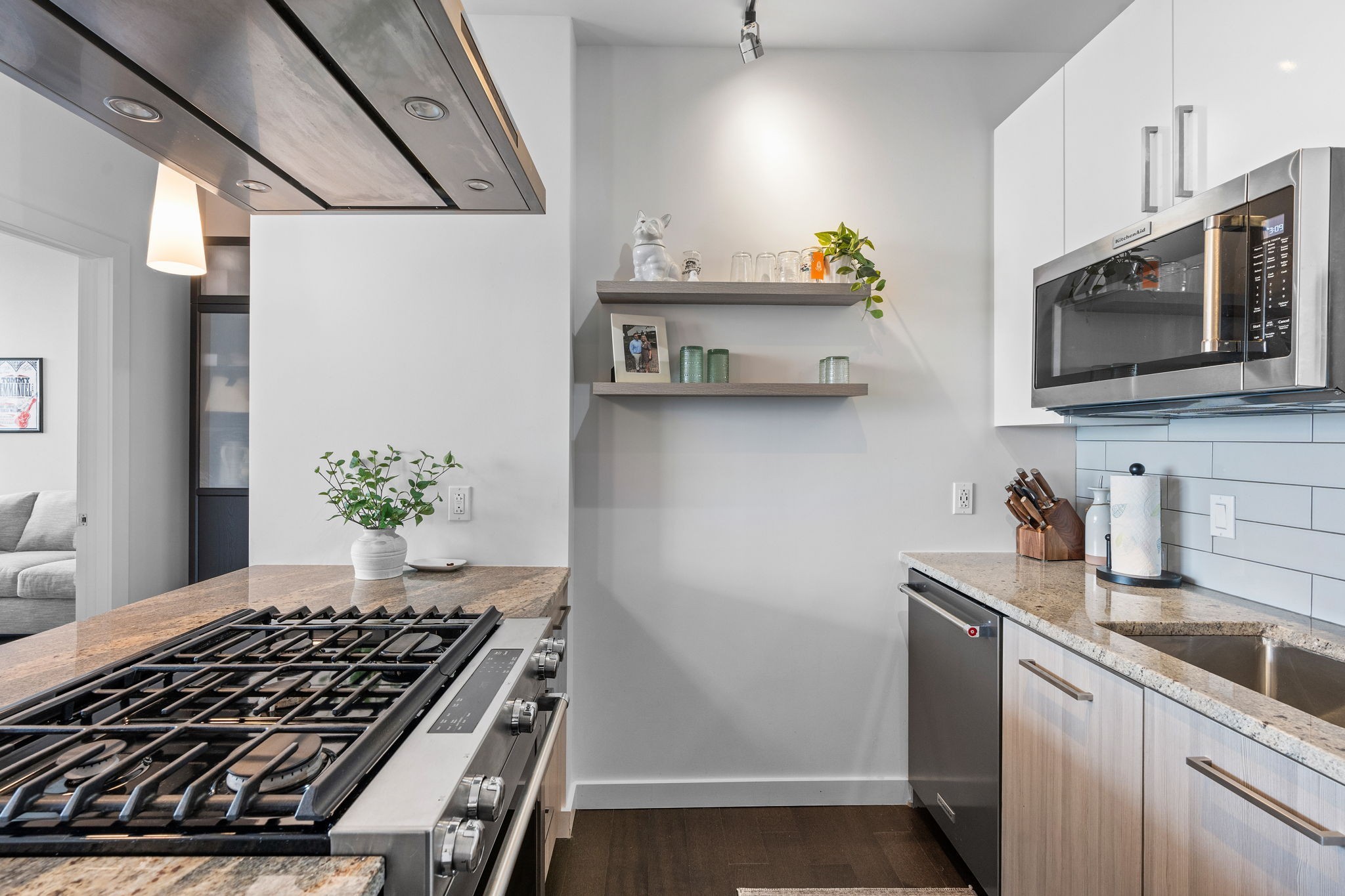 515 Church St Unit: 4301