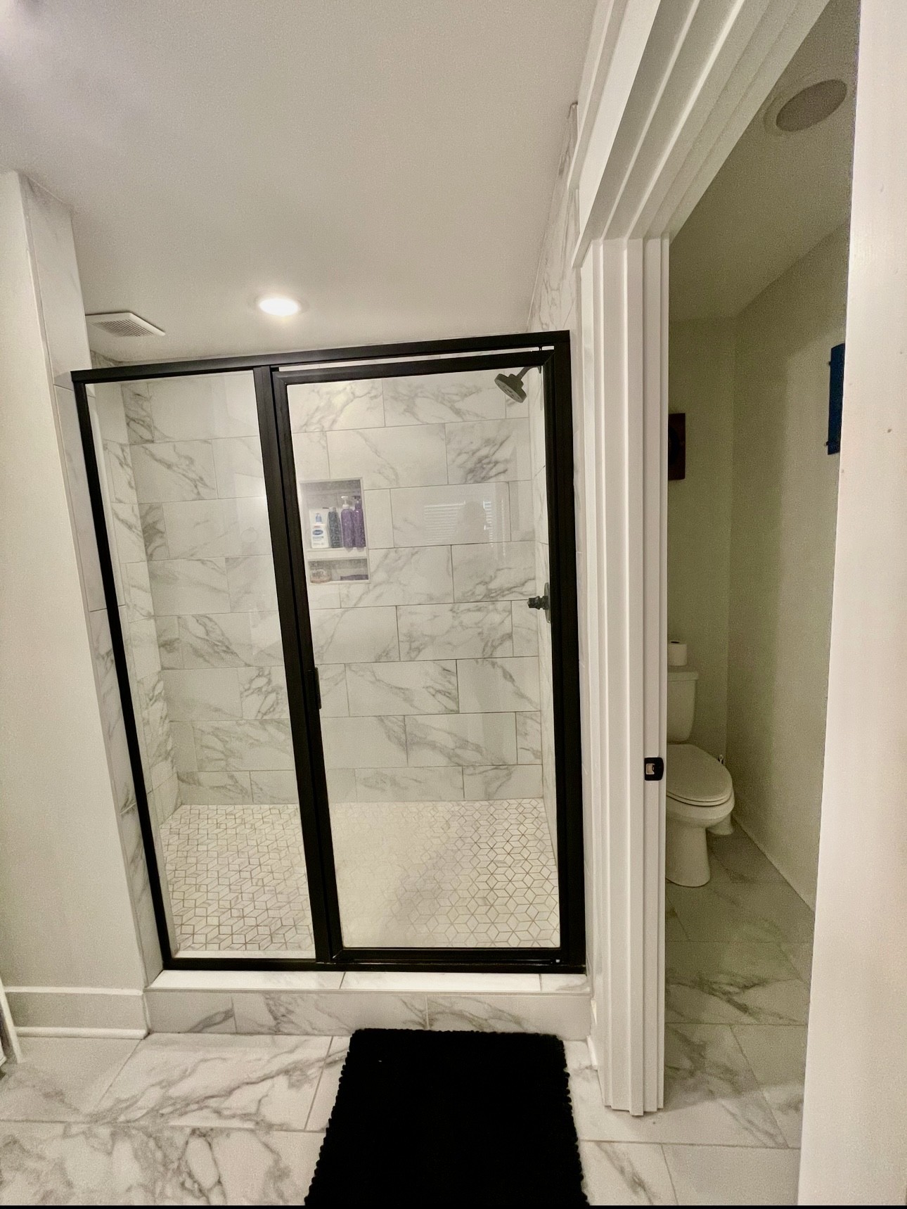 530 Edwin St Unit: 3