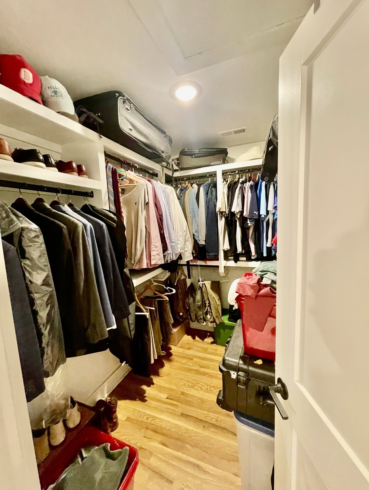 530 Edwin St Unit: 3