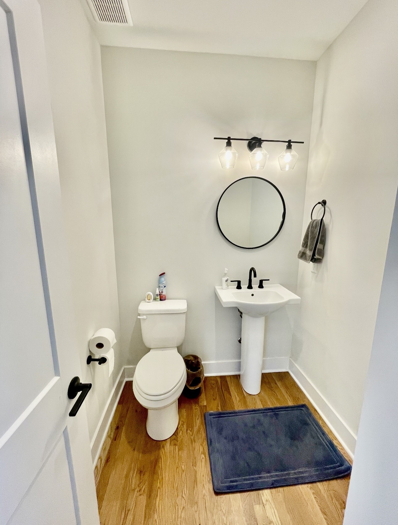 530 Edwin St Unit: 3