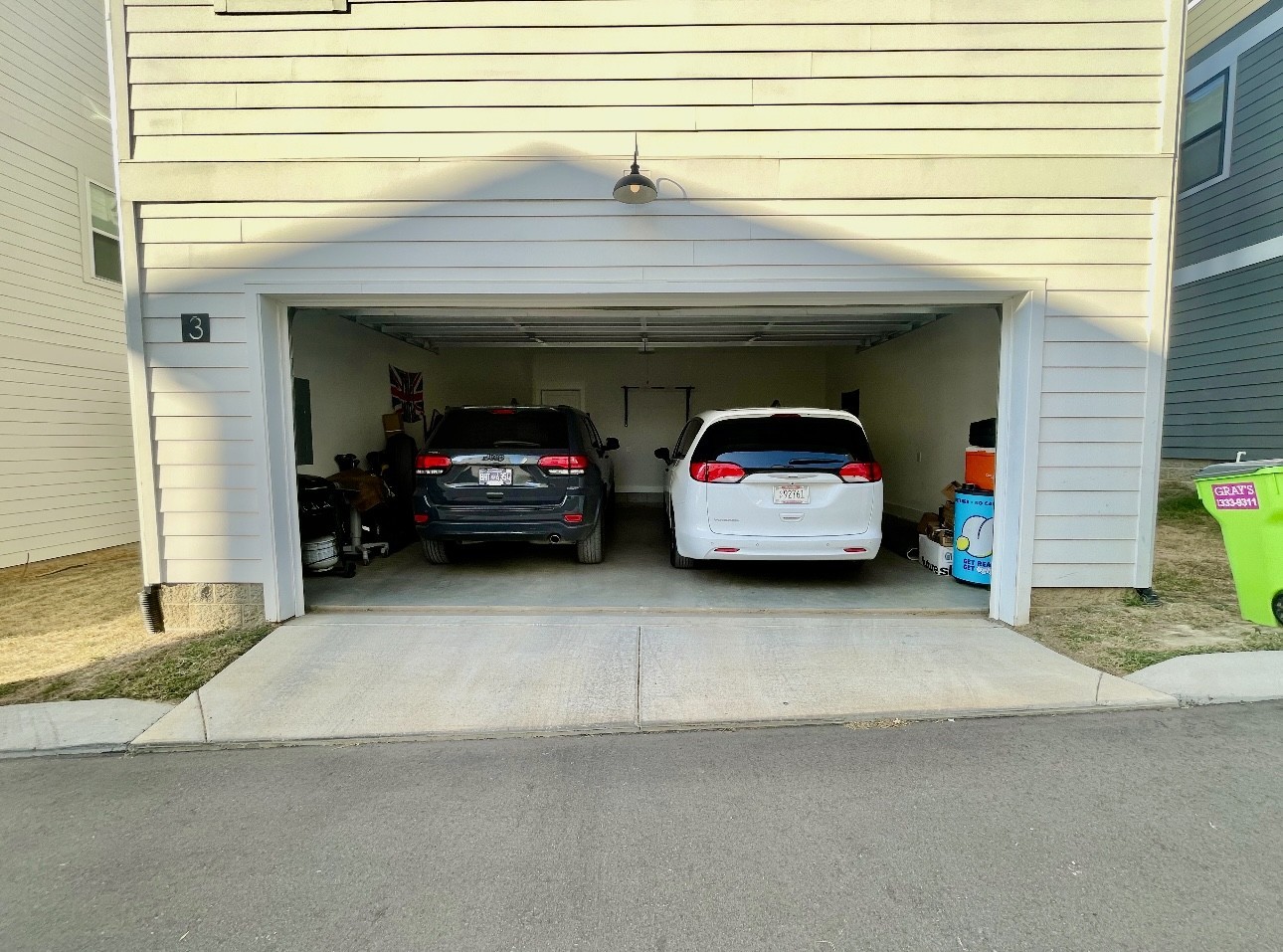 530 Edwin St Unit: 3