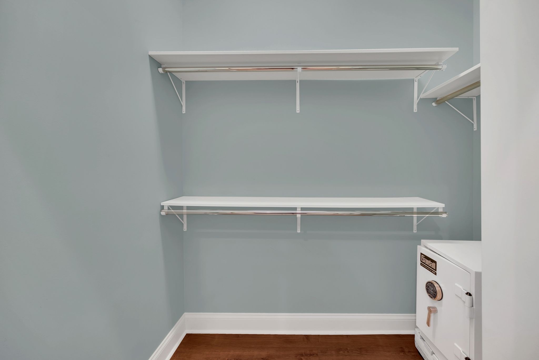 2411 Crestmoor Rd Unit: 104