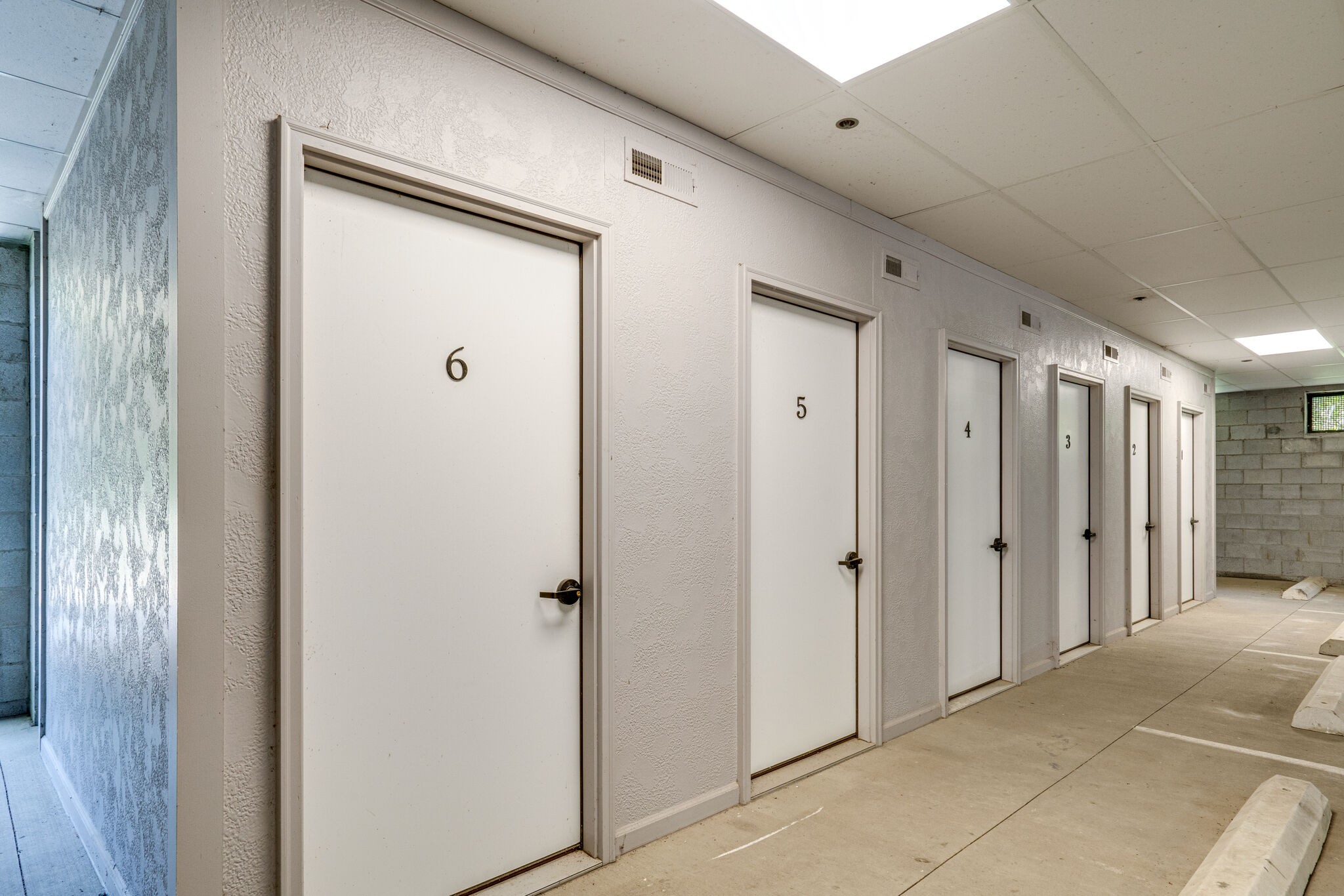 2411 Crestmoor Rd Unit: 104