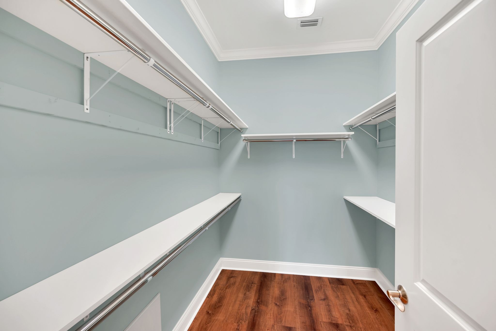 2411 Crestmoor Rd Unit: 104