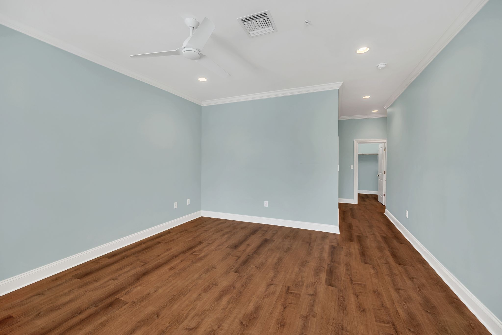 2411 Crestmoor Rd Unit: 104