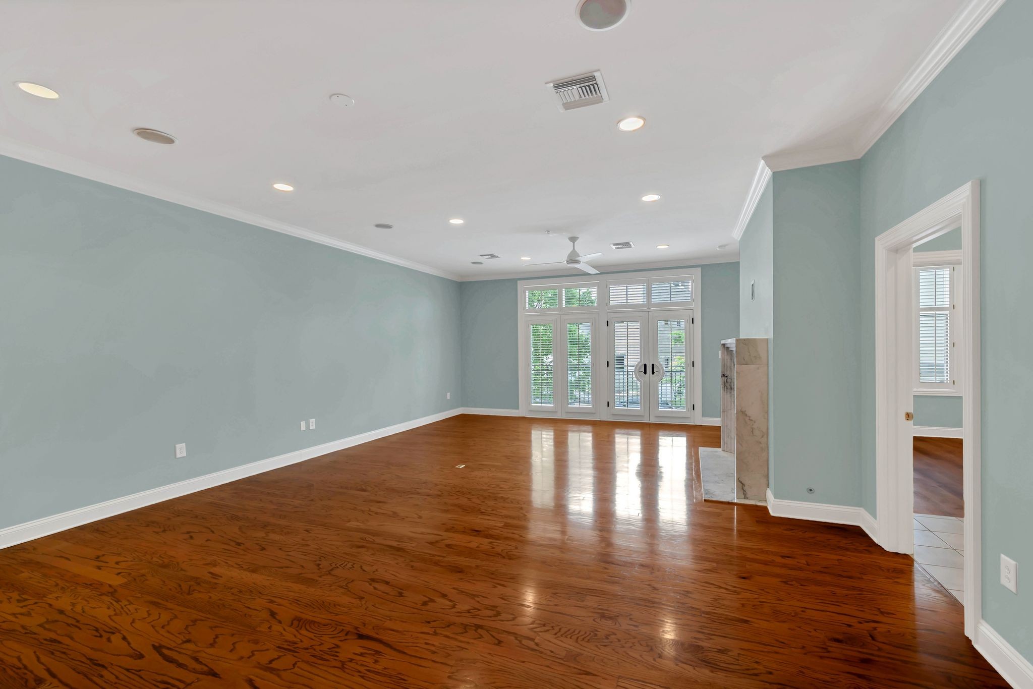2411 Crestmoor Rd Unit: 104