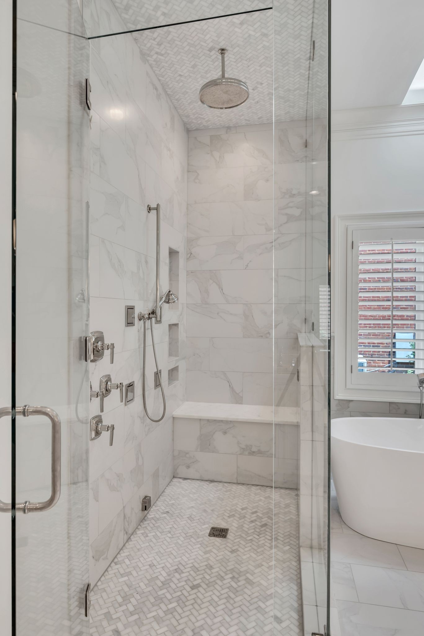 208 Belclaire Pl