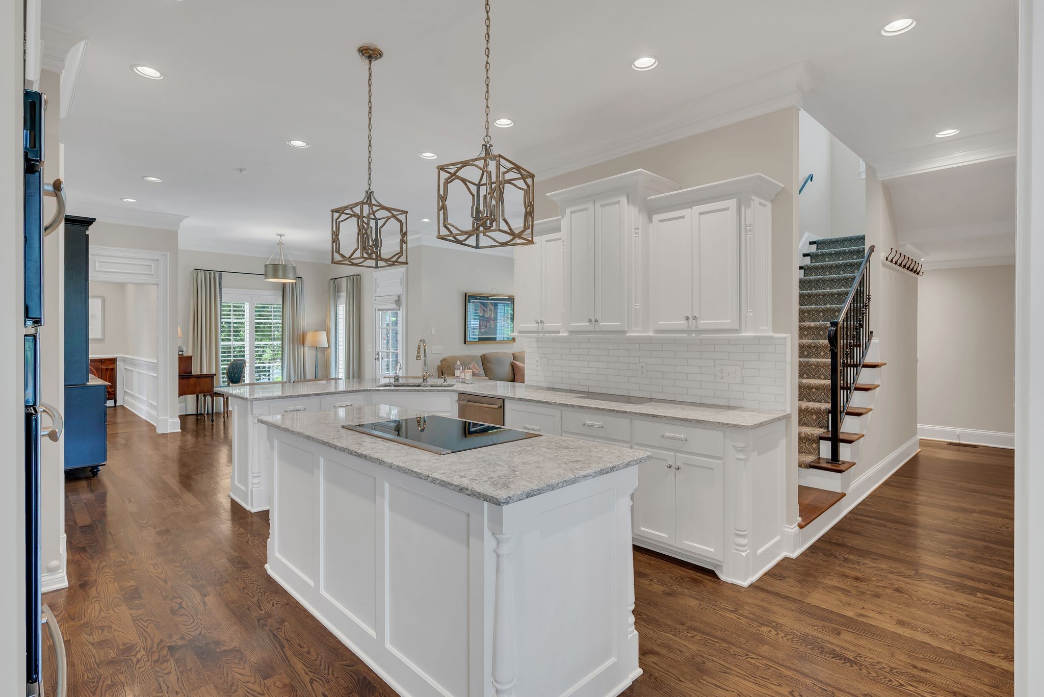 208 Belclaire Pl
