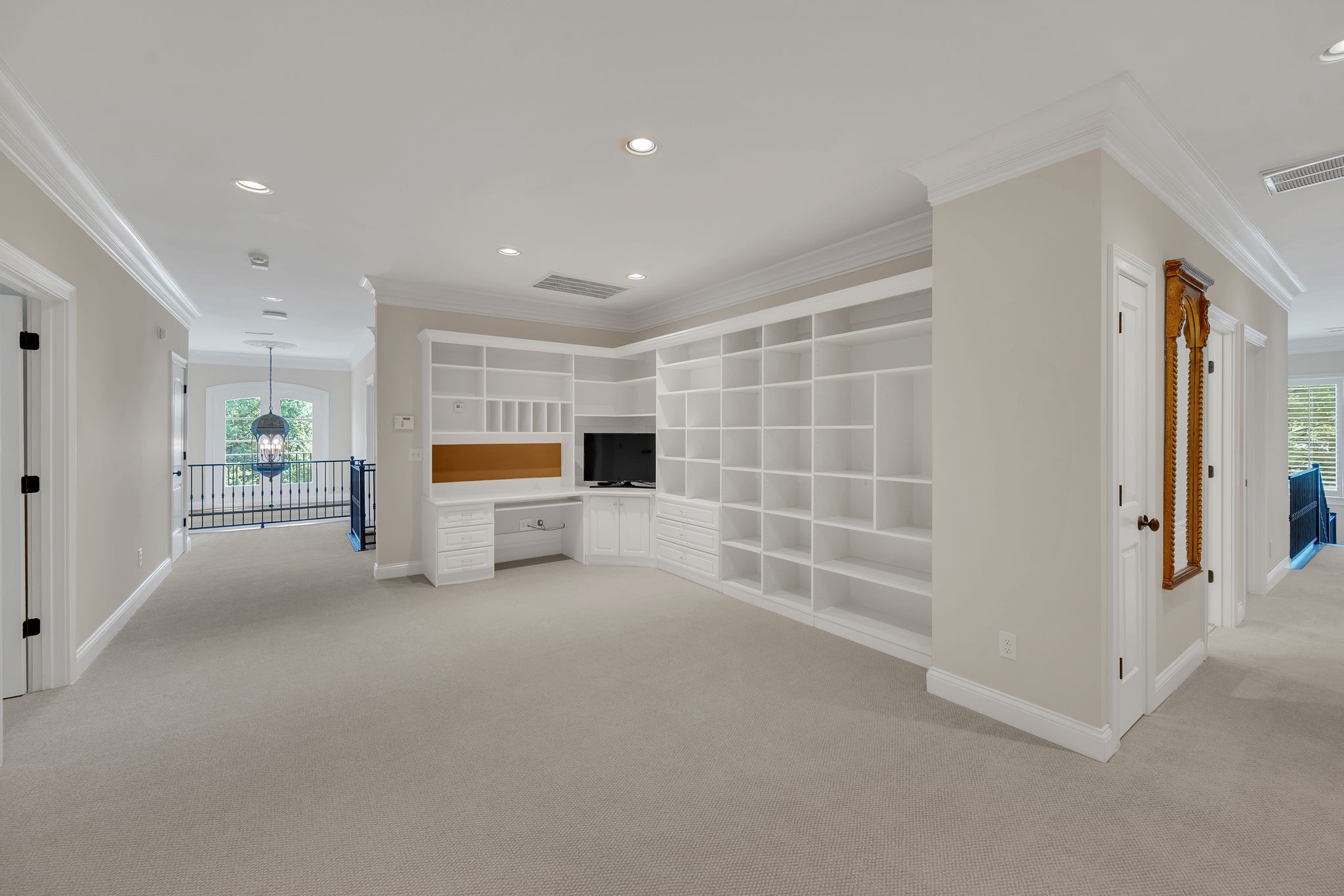 208 Belclaire Pl