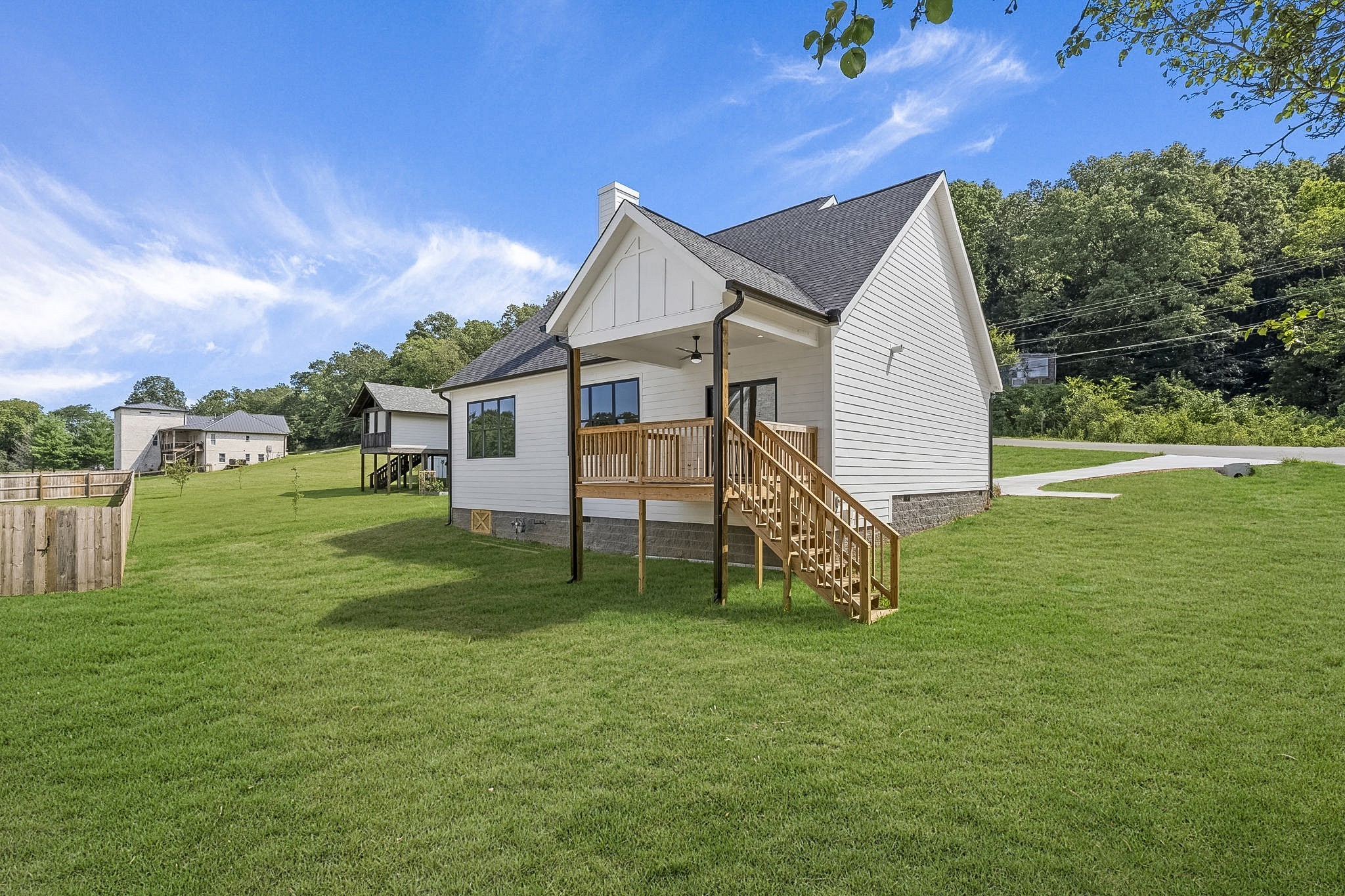 6021 Riverview Dr