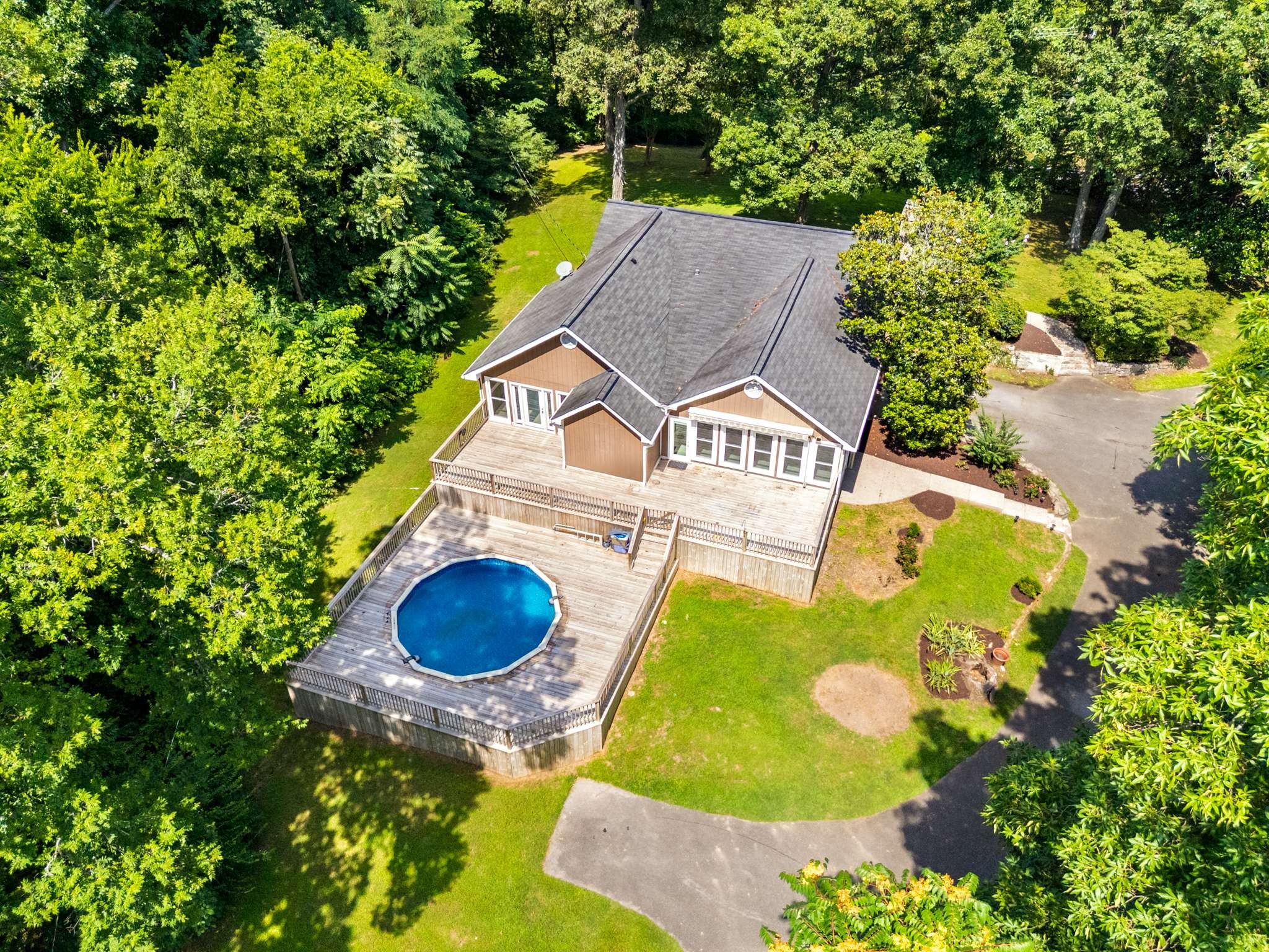 8475 McCrory Ln