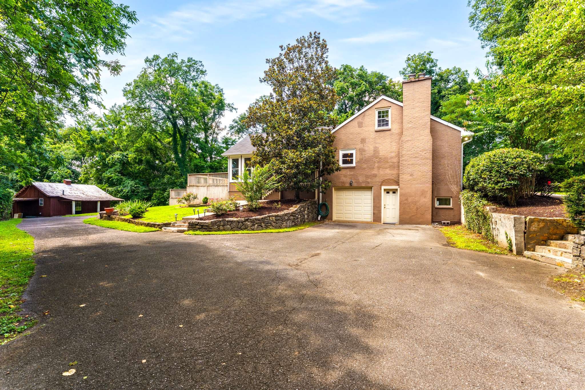 8475 McCrory Ln