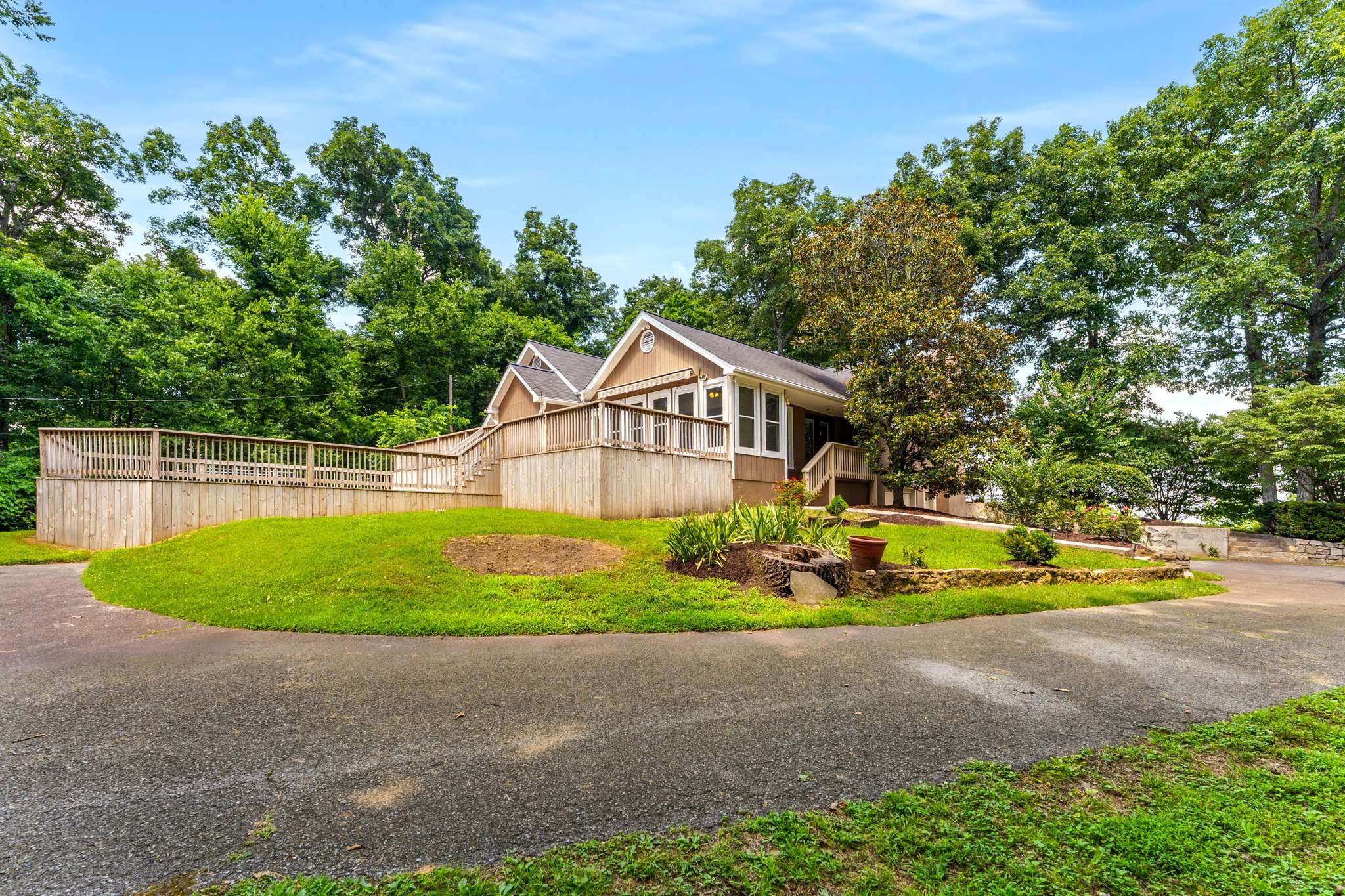 8475 McCrory Ln