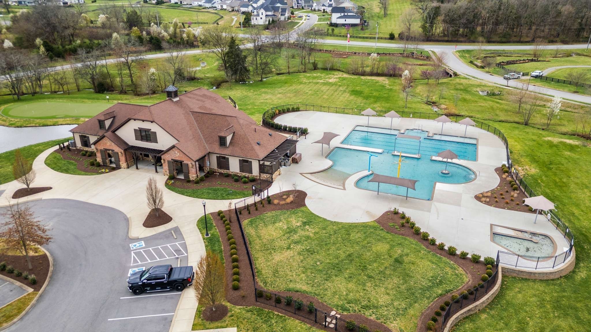 6752 Falls Ridge Ln