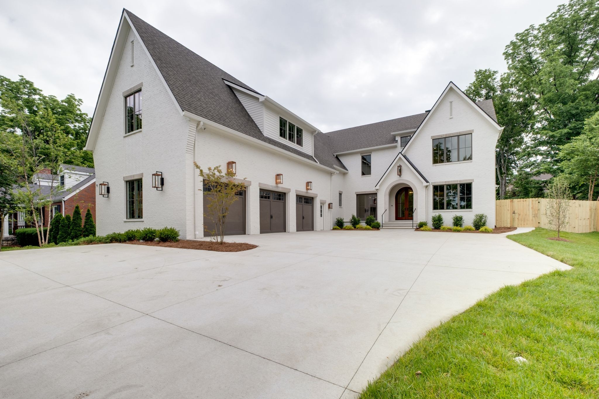 812 Wilson Blvd